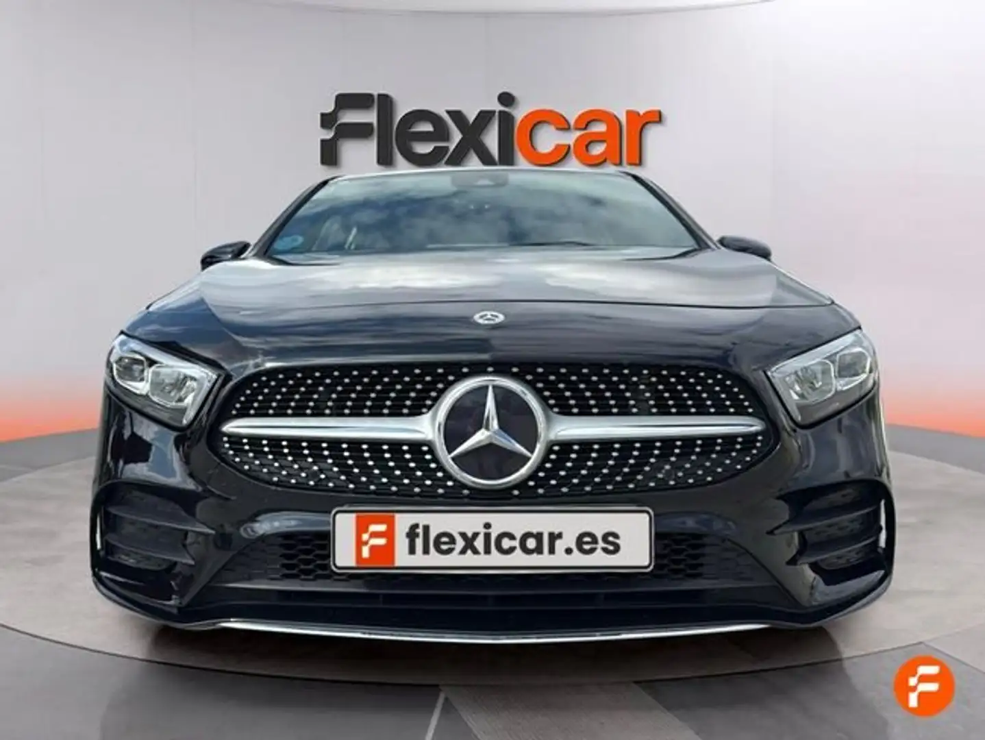 Mercedes-Benz A 180 Sedán d Negro - 2