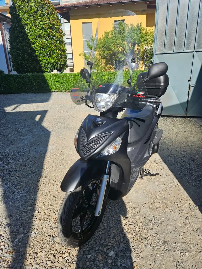 Suzuki Sixteen 150 Zwart - 2