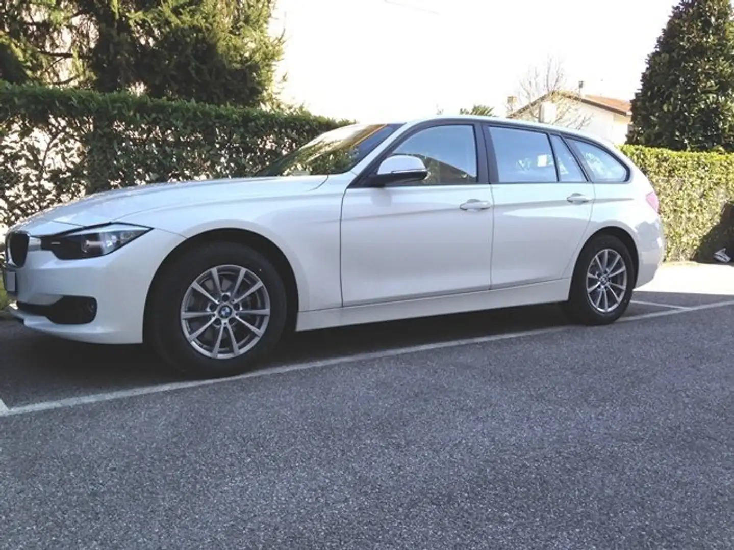 BMW 318 Serie 3 F31 Touring 318d Touring Wit - 1