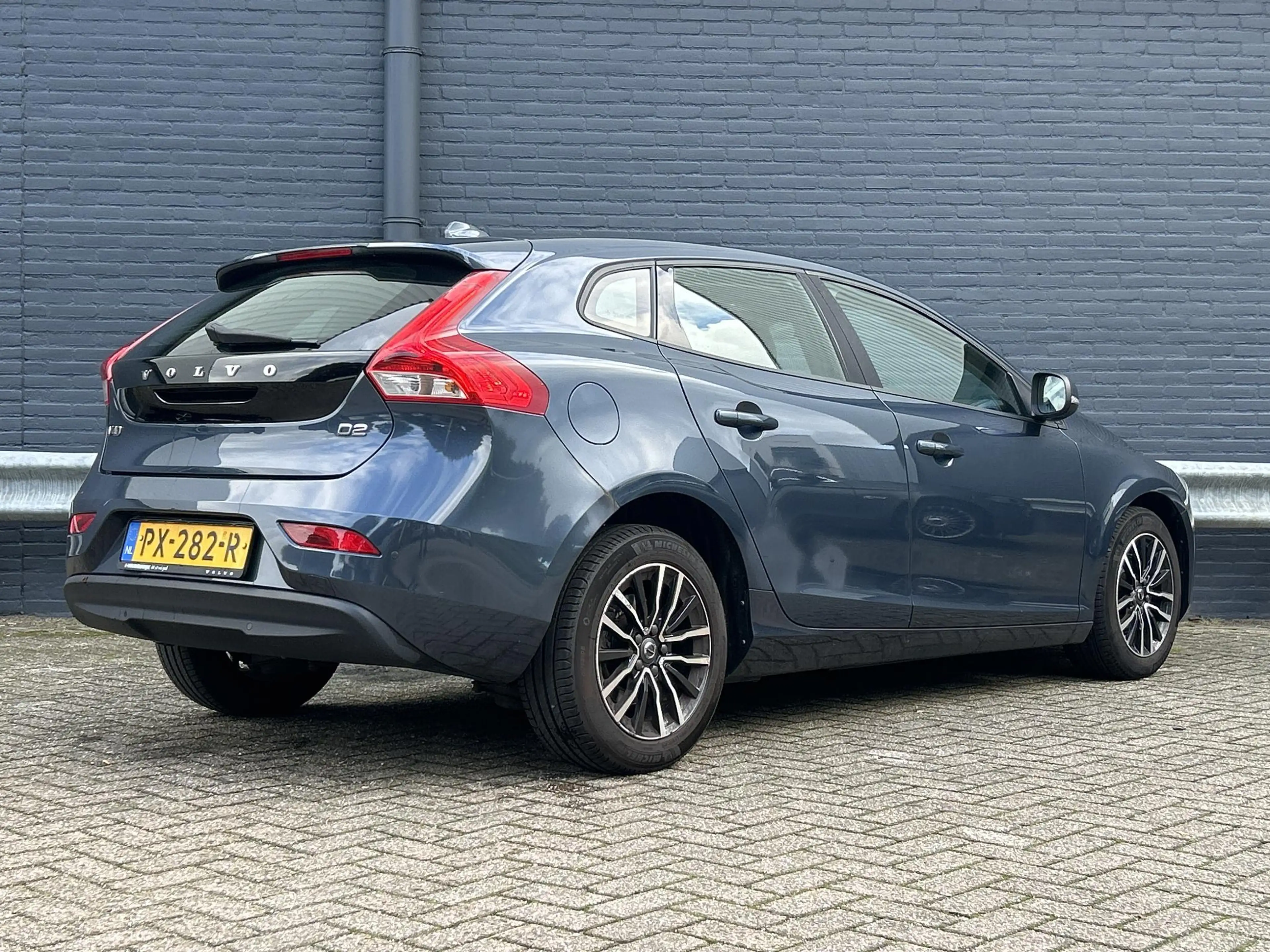 Volvo V40 2.0 D2 Nordic+ | Cruise | Climate | Navi | Stoelve — photo 2