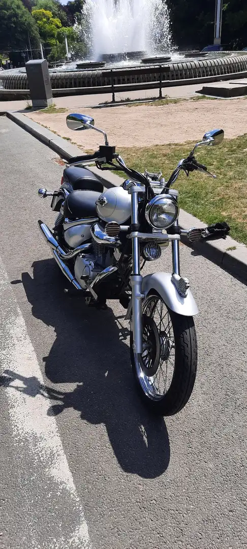 Suzuki Intruder M Ezüst - 1