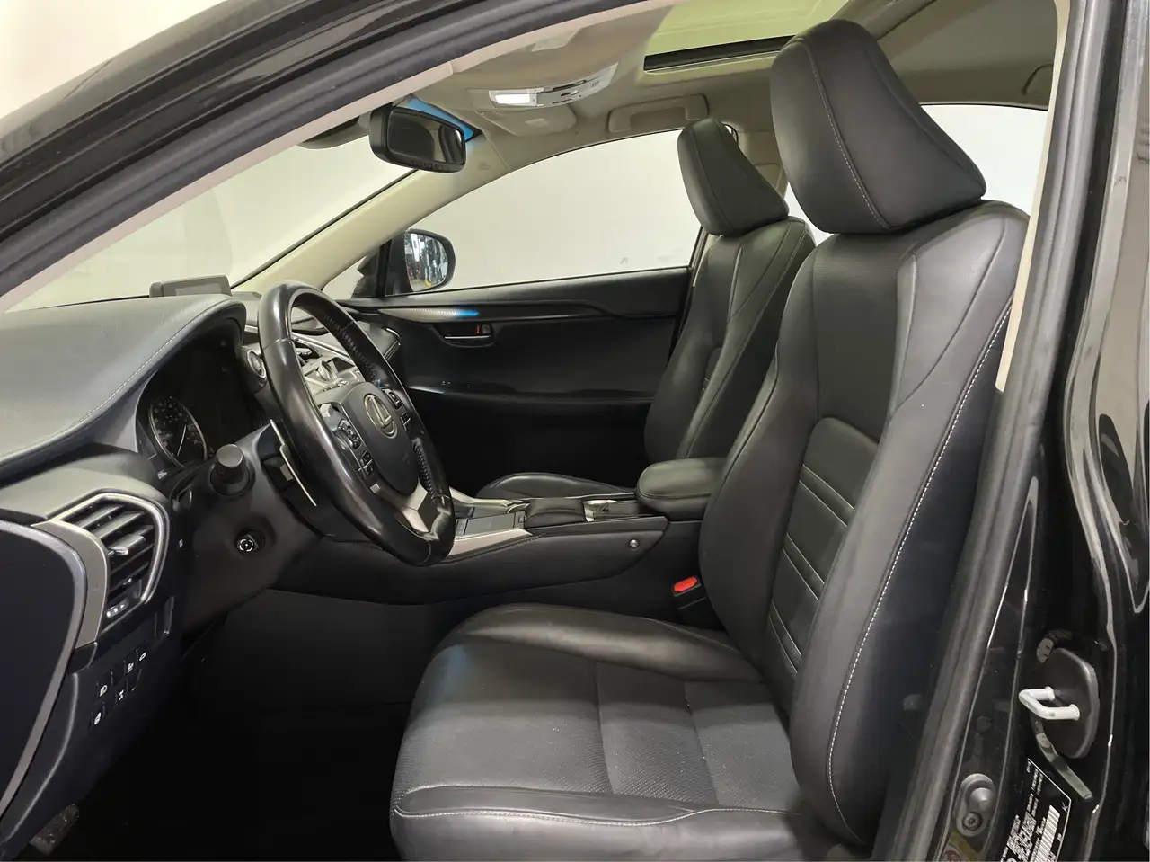 Lexus NX photo Lexus NX