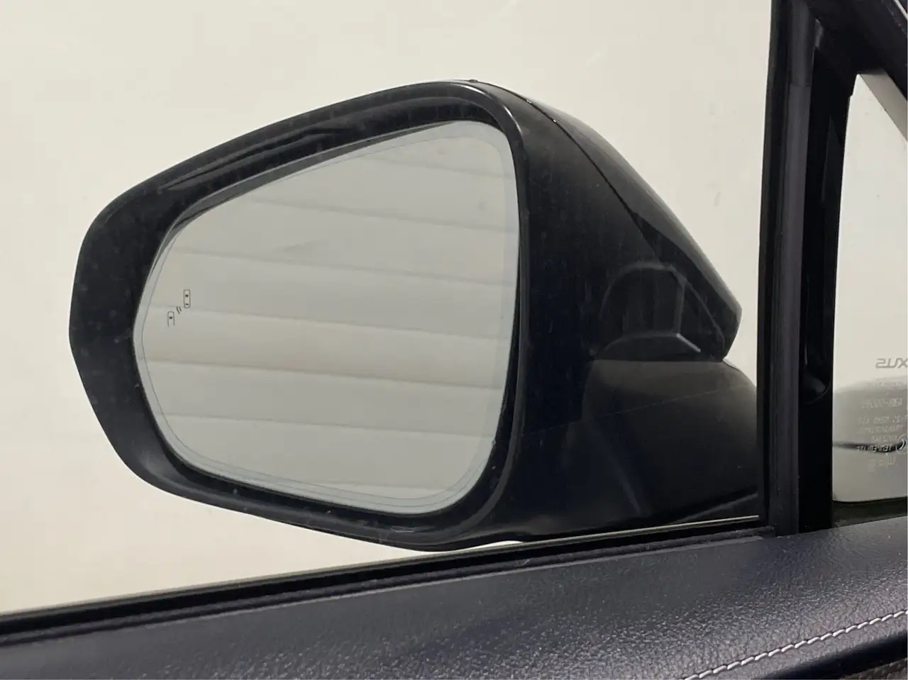 Lexus NX photo Lexus NX