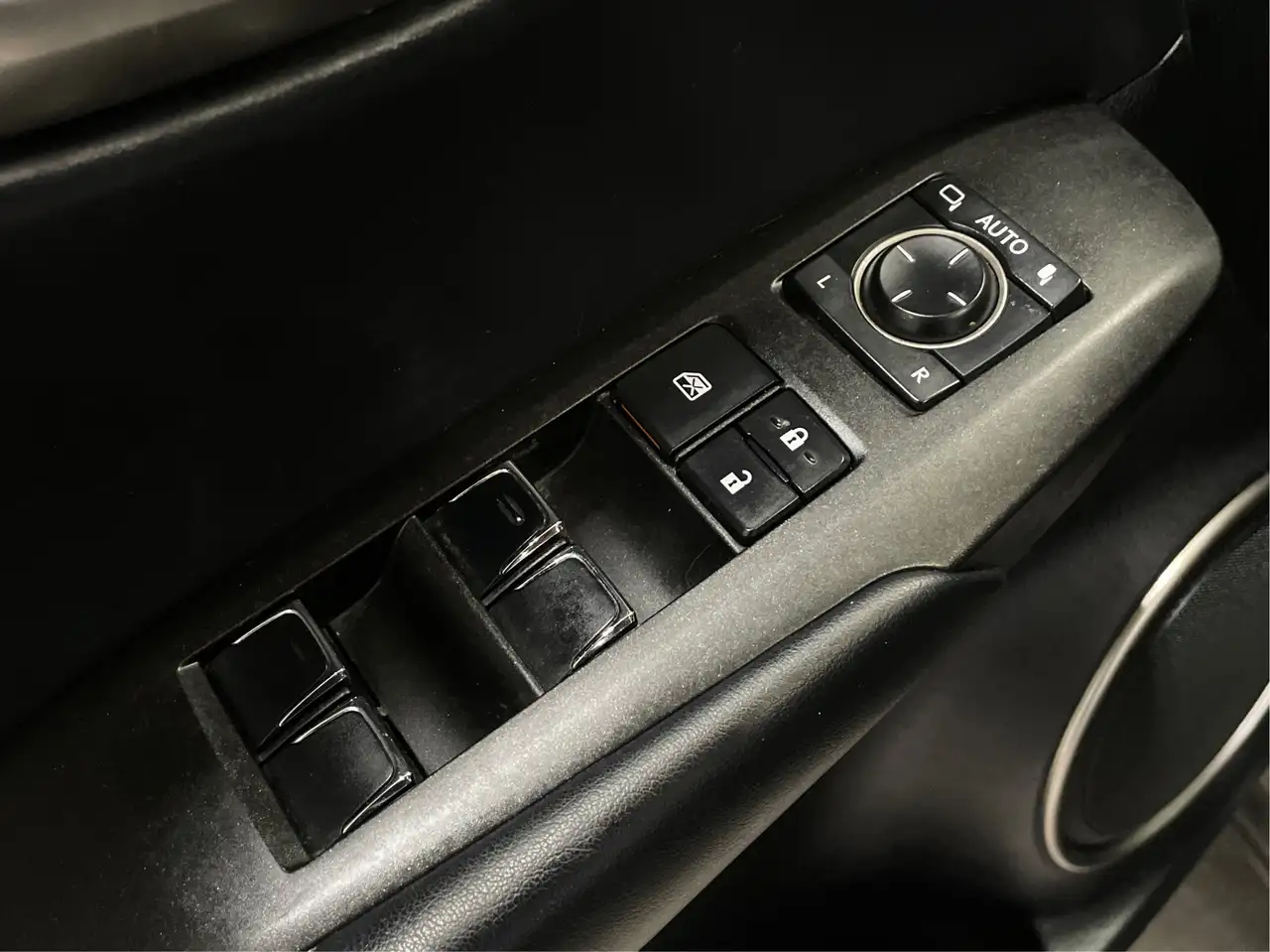 Lexus NX photo Lexus NX