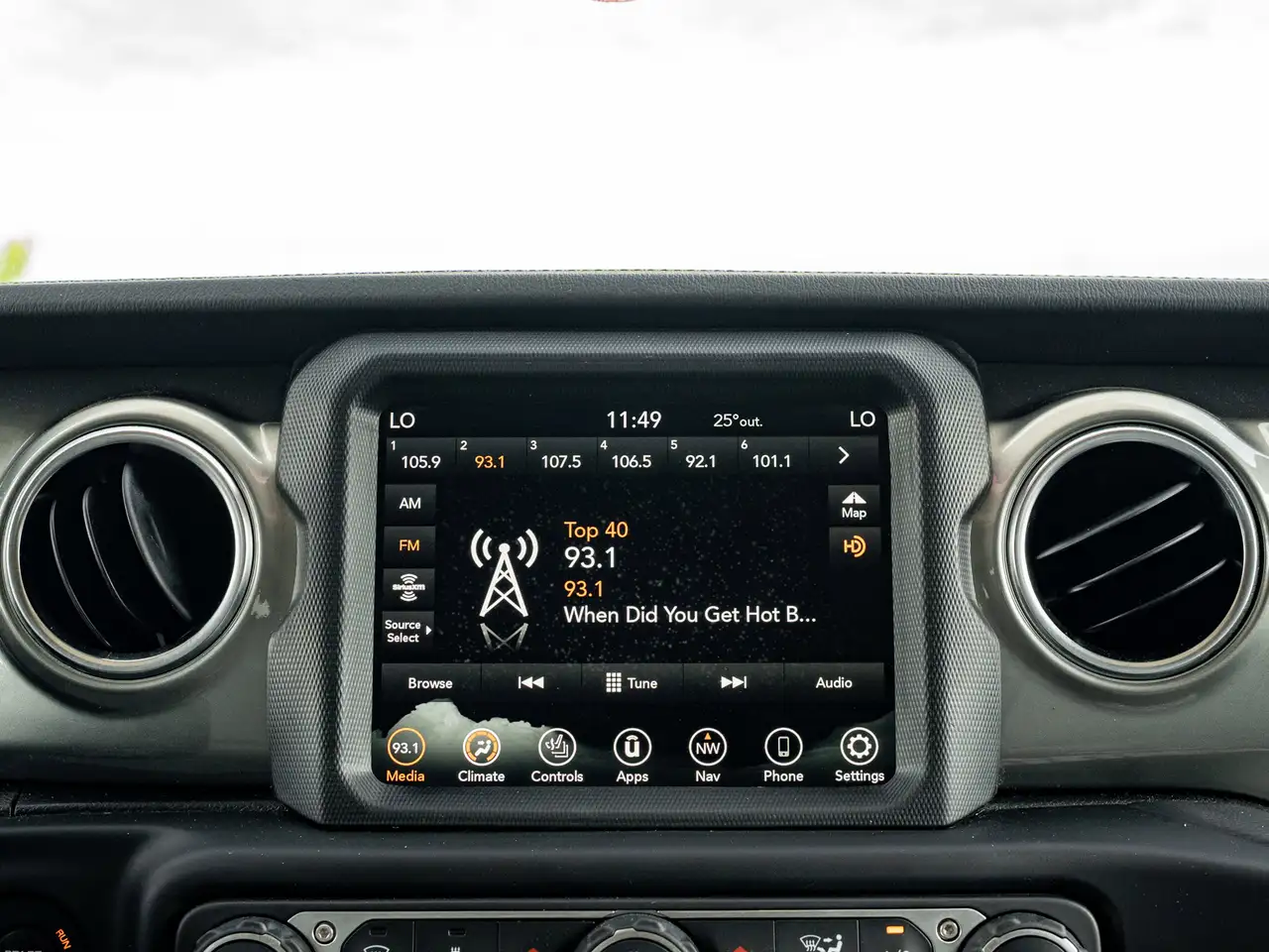 Jeep Wrangler снимка Jeep Wrangler