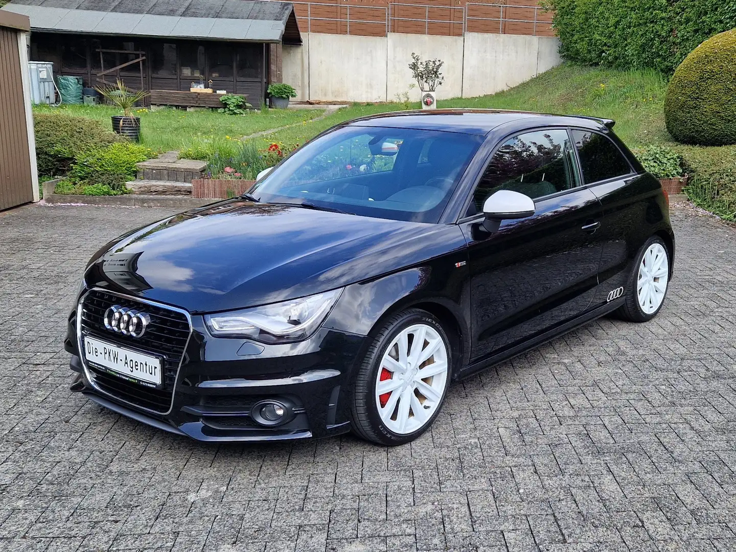 Audi A1 ambition *S-Line*Spoiler Groß*PDC hi*Scheckheft Schwarz - 1