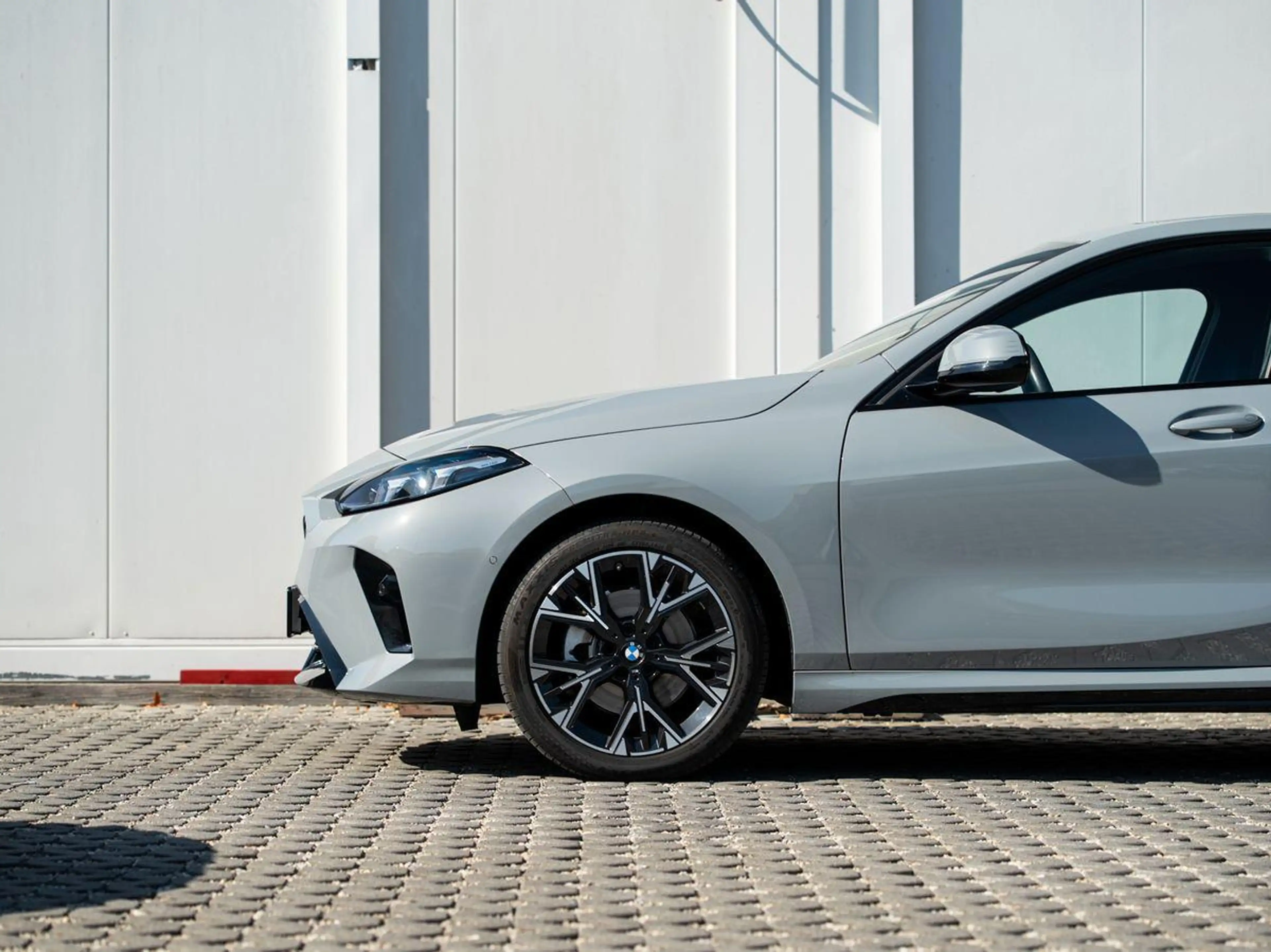 BMW 118 d M-Sport PANO KoZg aLED DrAssPlus Wireless — photo 10