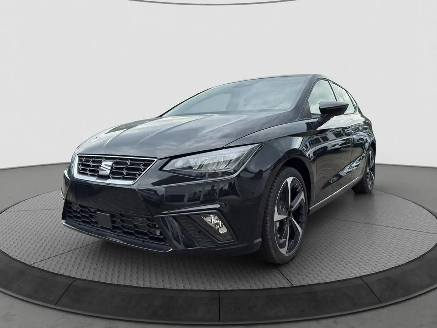 SEAT Ibiza 1.0 TSI DSG FR LED*Kamera*Sitzheizung*18" Černá - 1