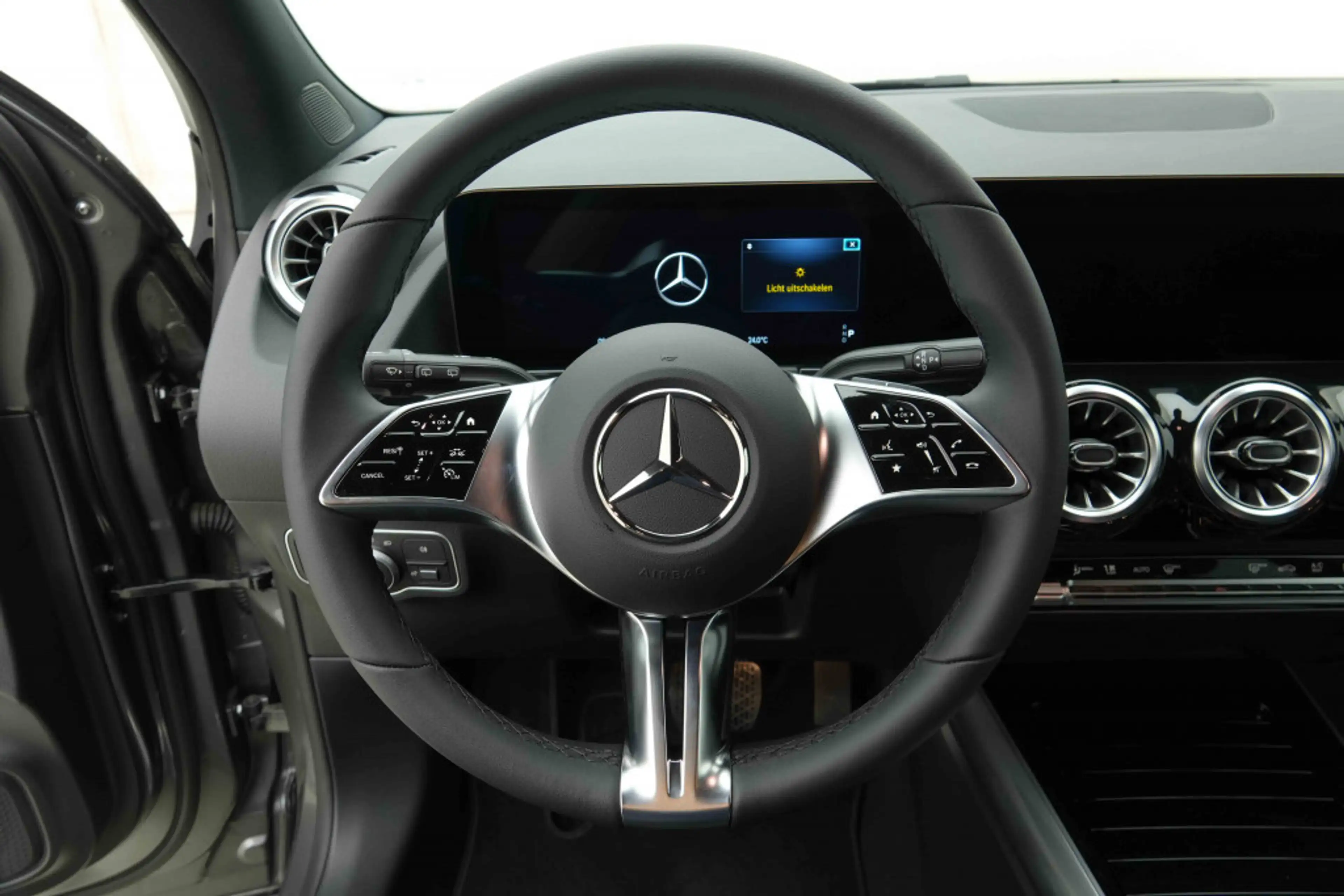 Mercedes-Benz GLA 250 GLA 250 PHEV 218 Progressive | GPS | Camera | Night Pack | LED Lights — photo 10