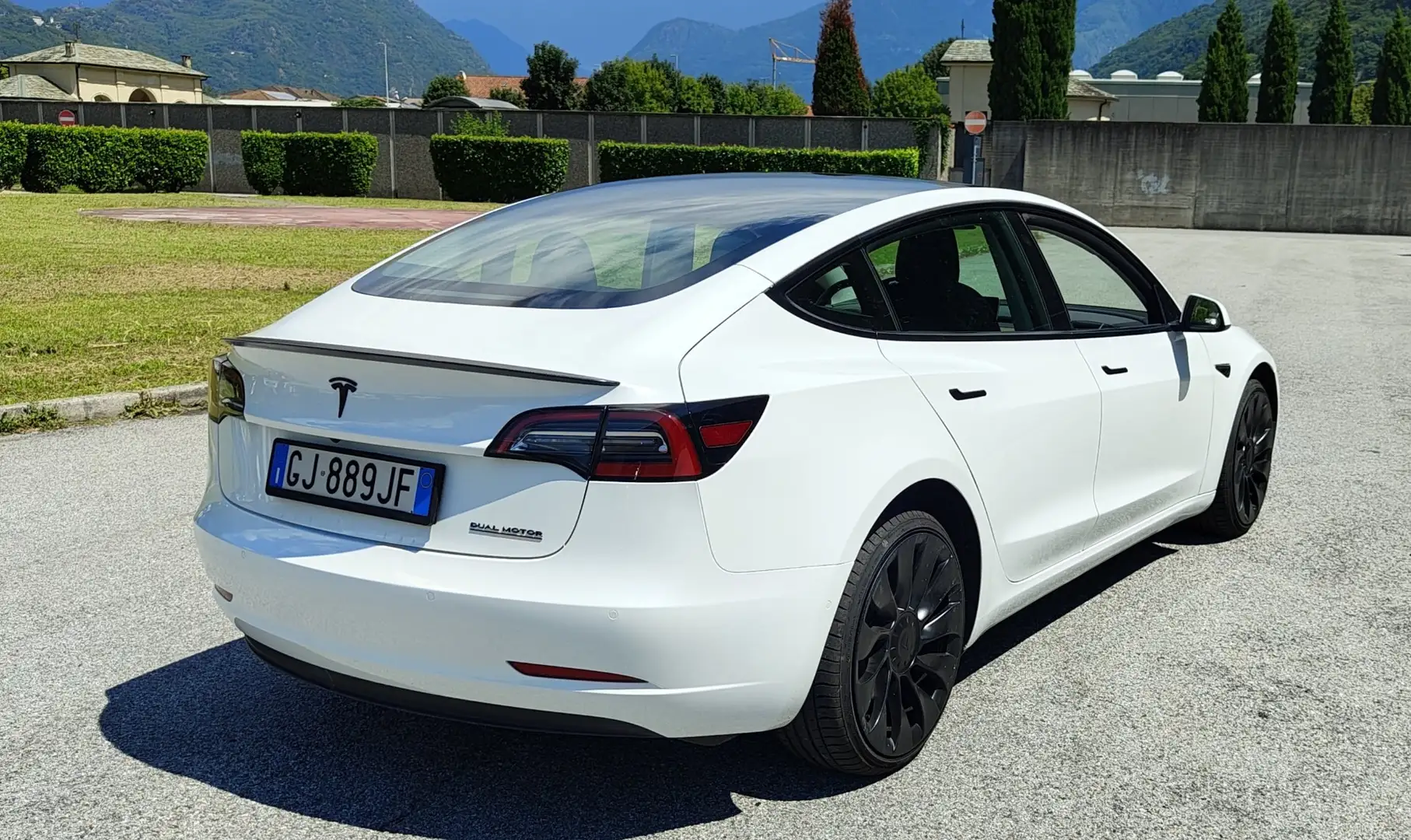 Tesla Model 3 Performance Dual Motor - 2