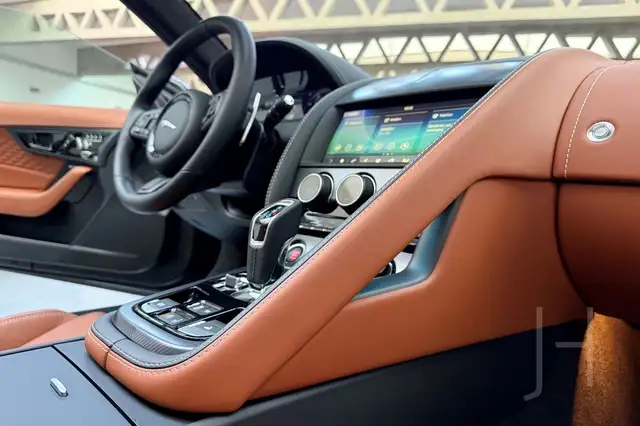Jaguar F-Type P 450 AWD Cabrio Ansicht 16