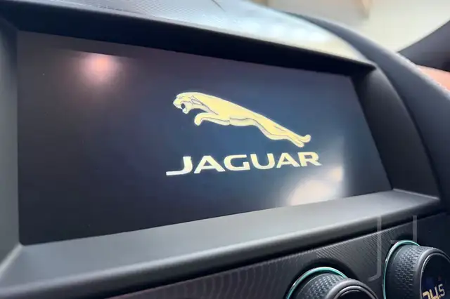 Jaguar F-Type P 450 AWD Cabrio Ansicht 5