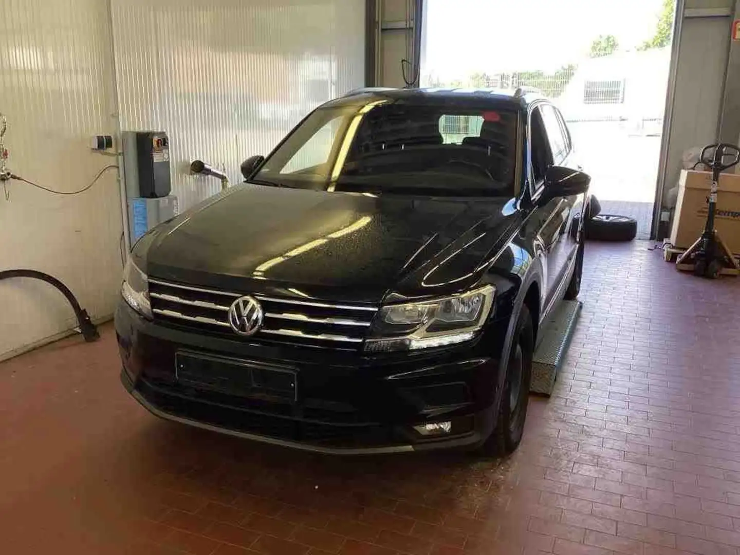 Volkswagen Tiguan Allspace 2.0 TDI 4MOTION*7-S*DSG*VIRTUAL* Zwart - 2