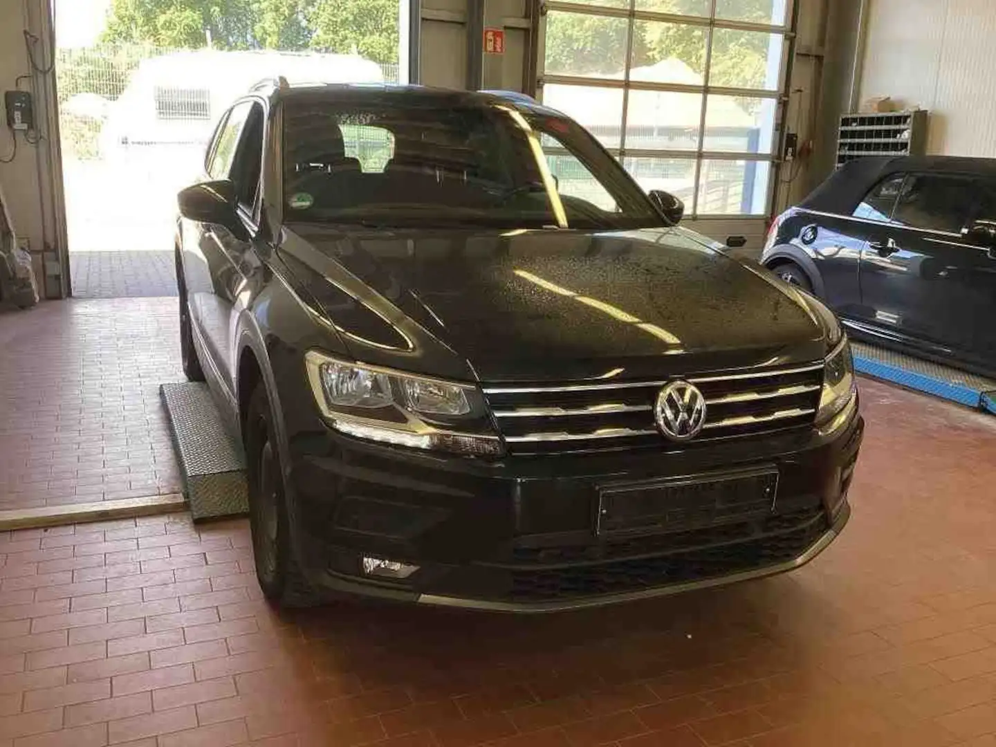 Volkswagen Tiguan Allspace 2.0 TDI 4MOTION*7-S*DSG*VIRTUAL* Zwart - 1