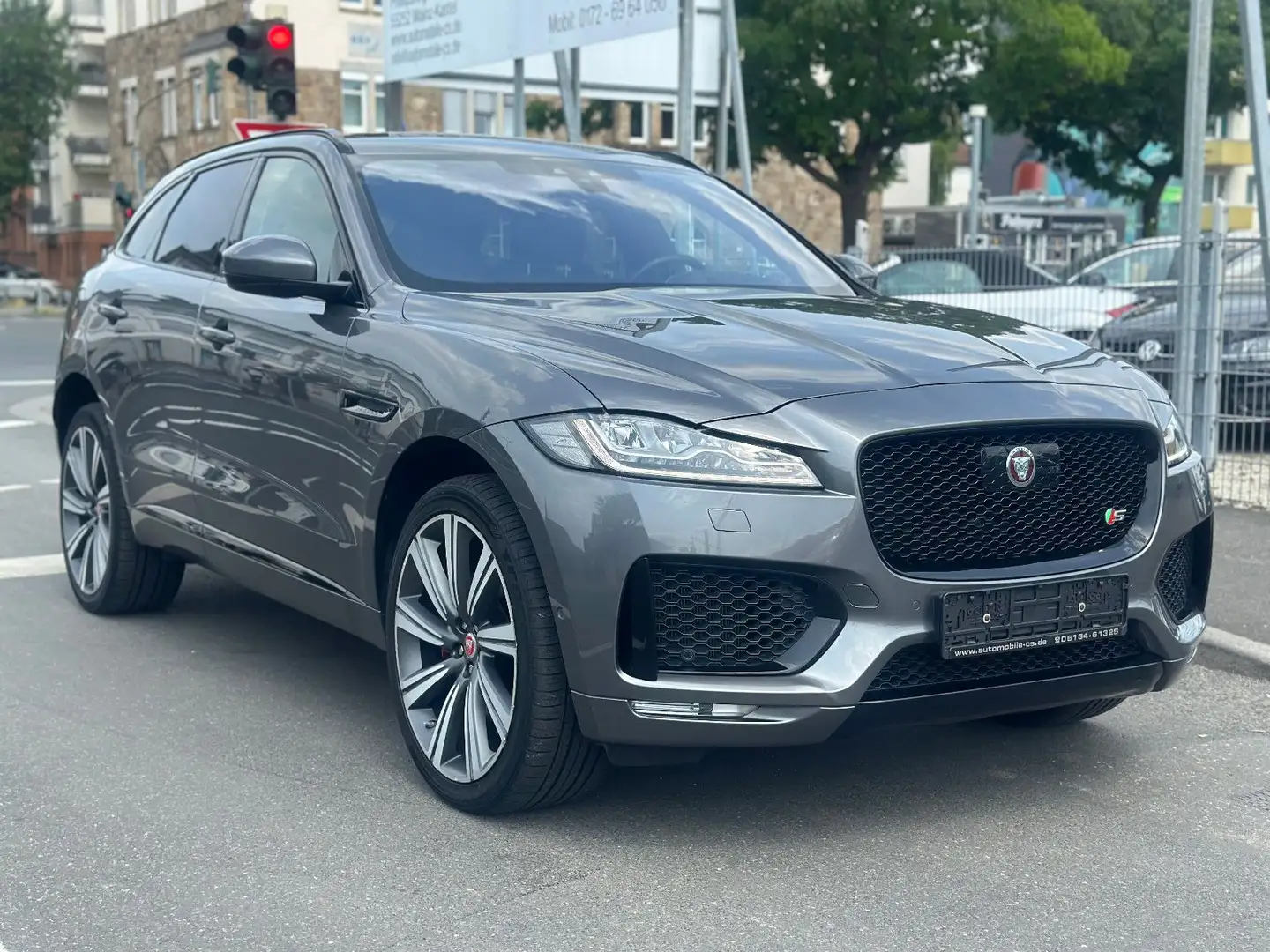 Jaguar F-Pace F-PACE S AWD QUICKSHIFT*22`LM+PANO+HEADUP+KAM* Gris - 1