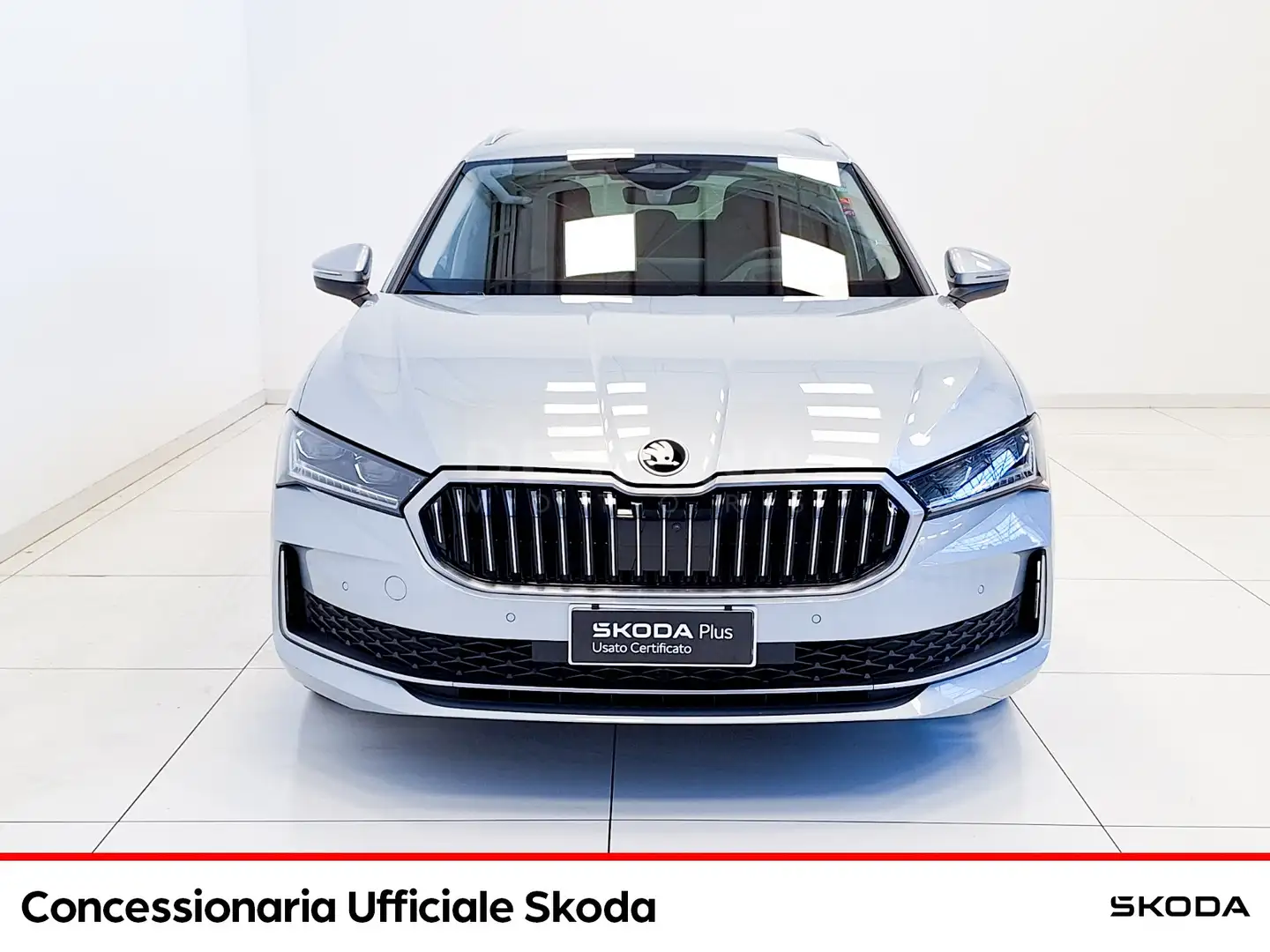 Skoda Superb wagon 2.0 tdi laurin&klement 150cv dsg Argento - 2
