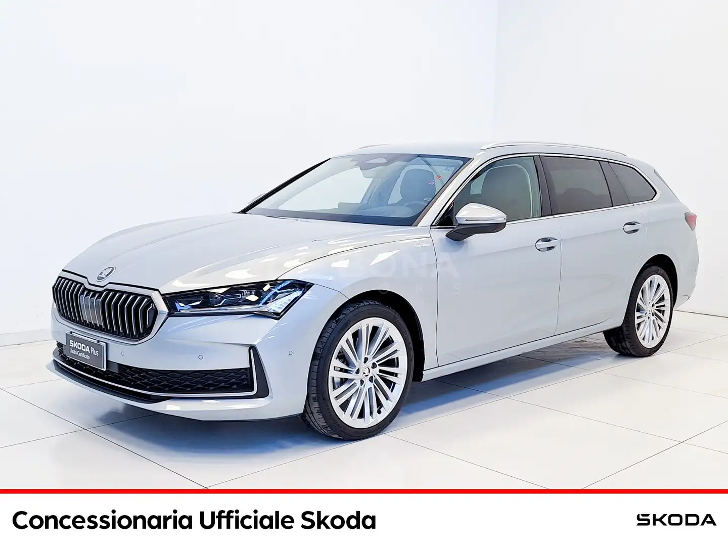 Skoda Superb wagon 2.0 tdi laurin&klement 150cv dsg Argento - 1