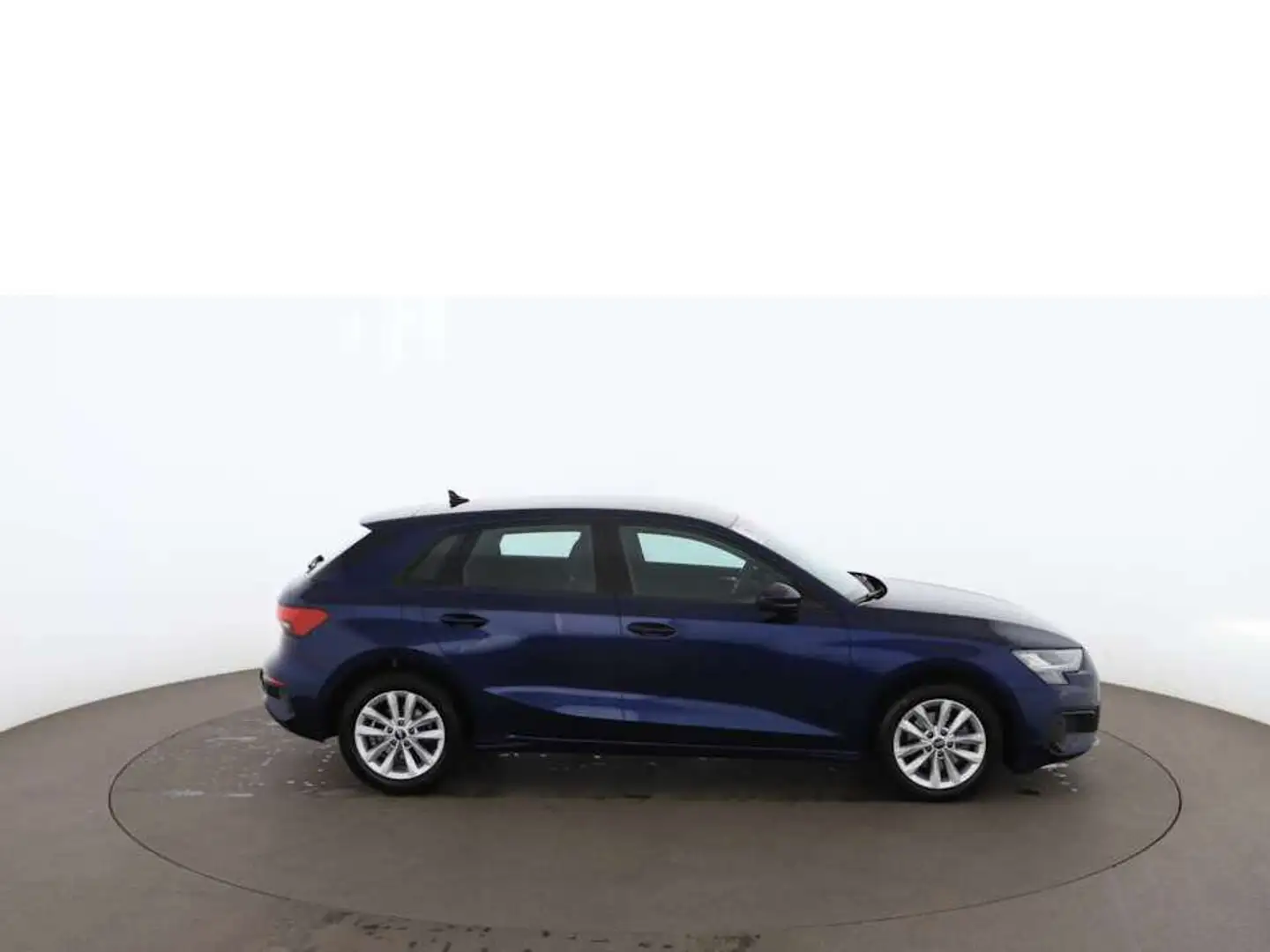 Audi A3 Sportback 35 TDI LED AHK NAVI ASSIST R-CAM Blau - 2