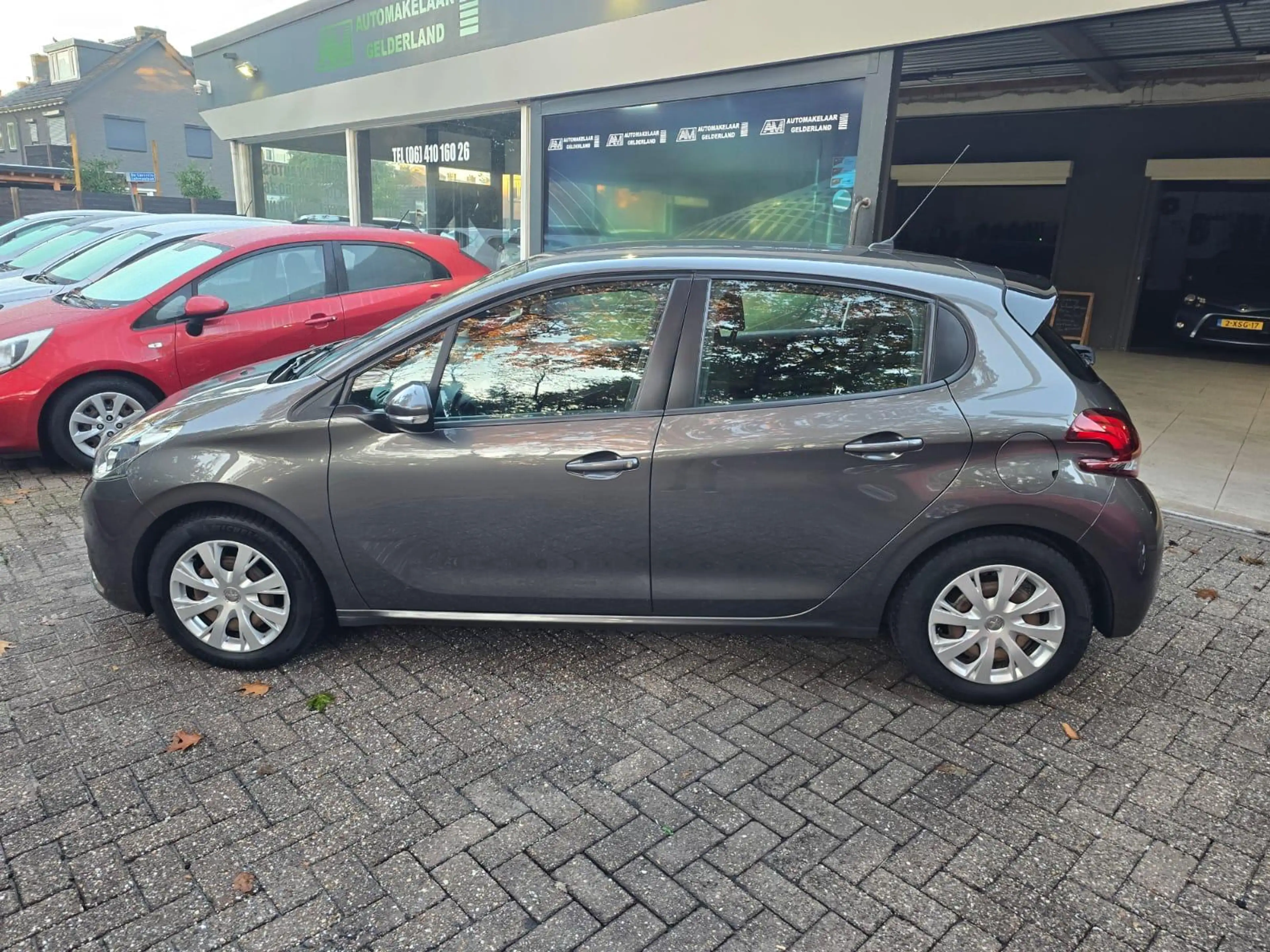 Peugeot 208 1.2 PureTech Blue Lion | 2E EIGENAAR | 3/6 OF 12 M — photo 9