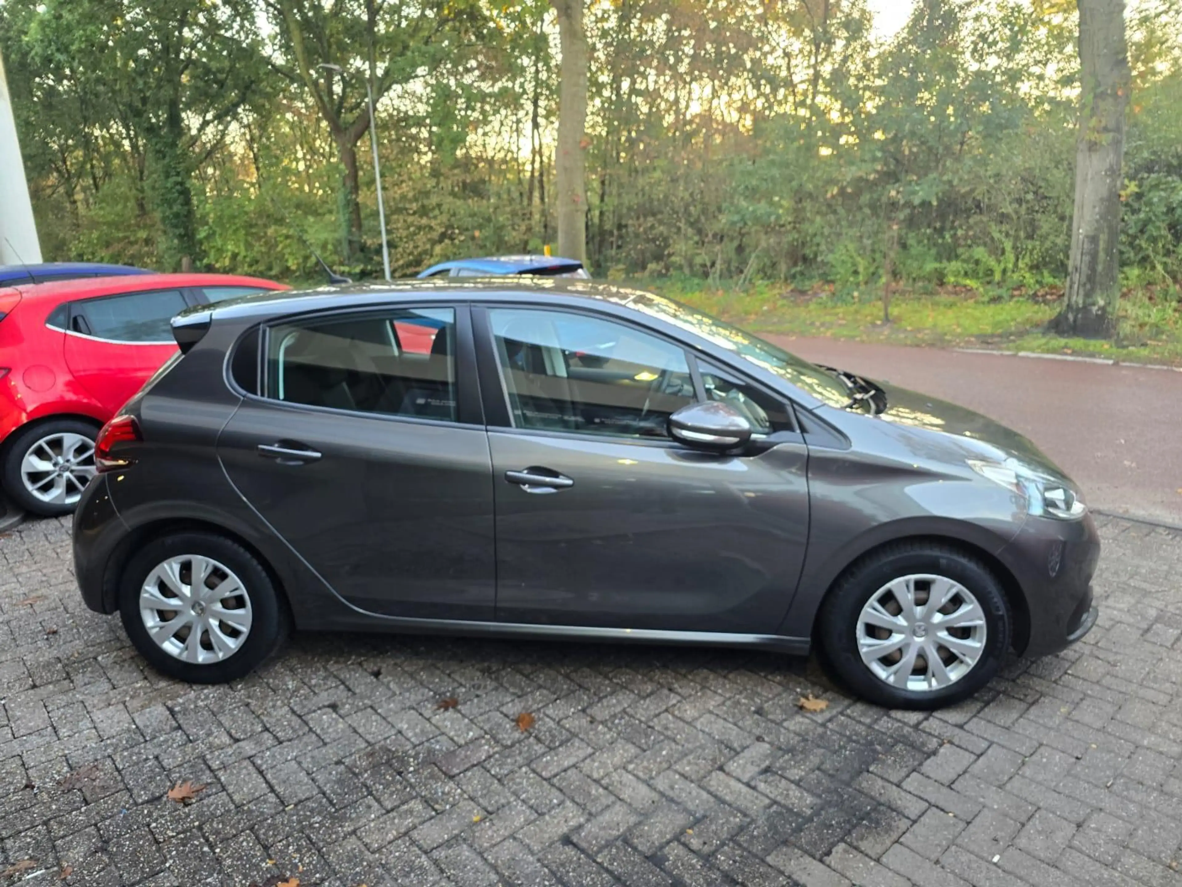 Peugeot 208 1.2 PureTech Blue Lion | 2E EIGENAAR | 3/6 OF 12 M — photo 4