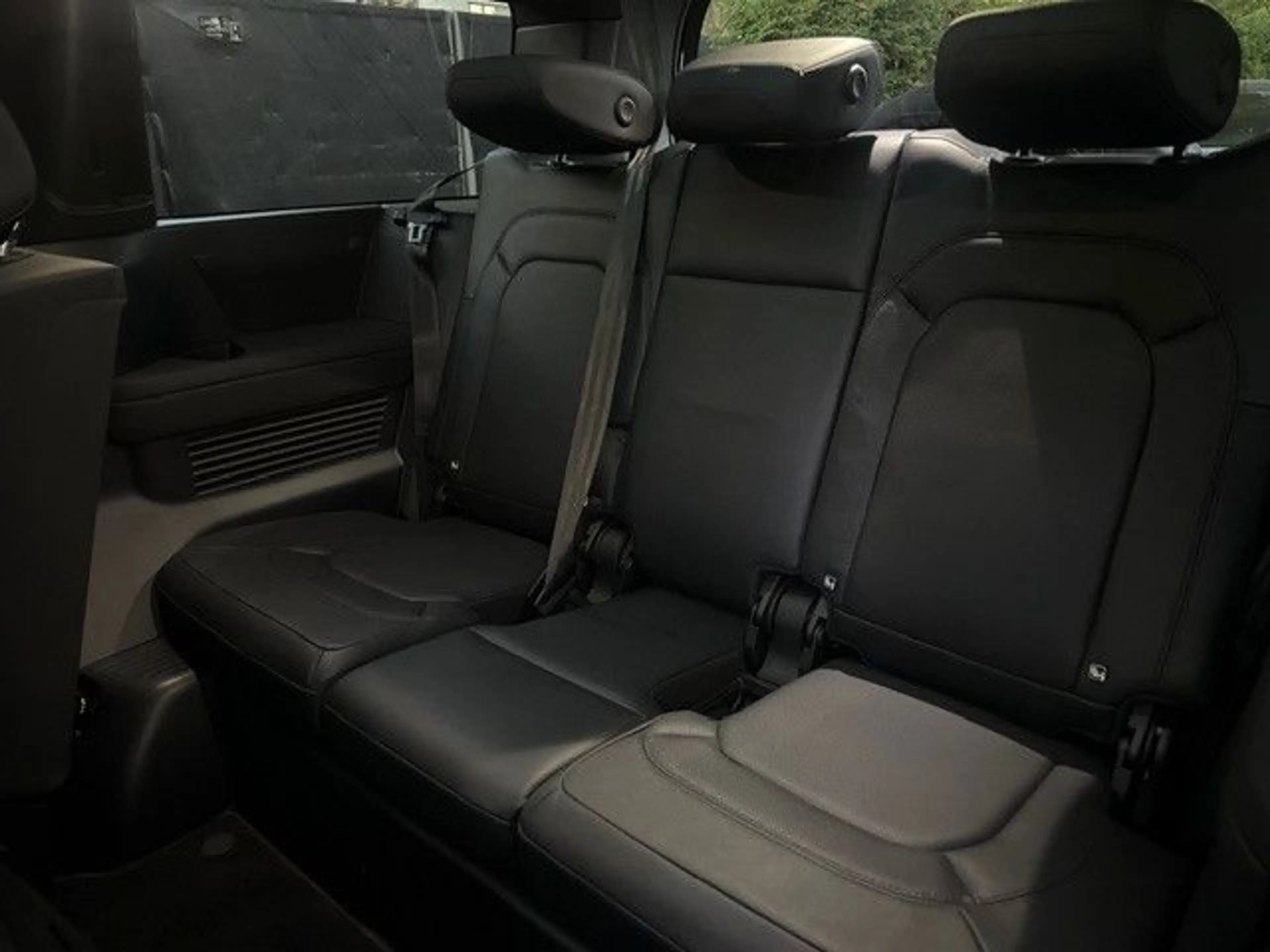 Land Rover Defender DEFENDER 130 X-DYNAMIC BLACK|360°|PANO|8-SITZER — photo 8