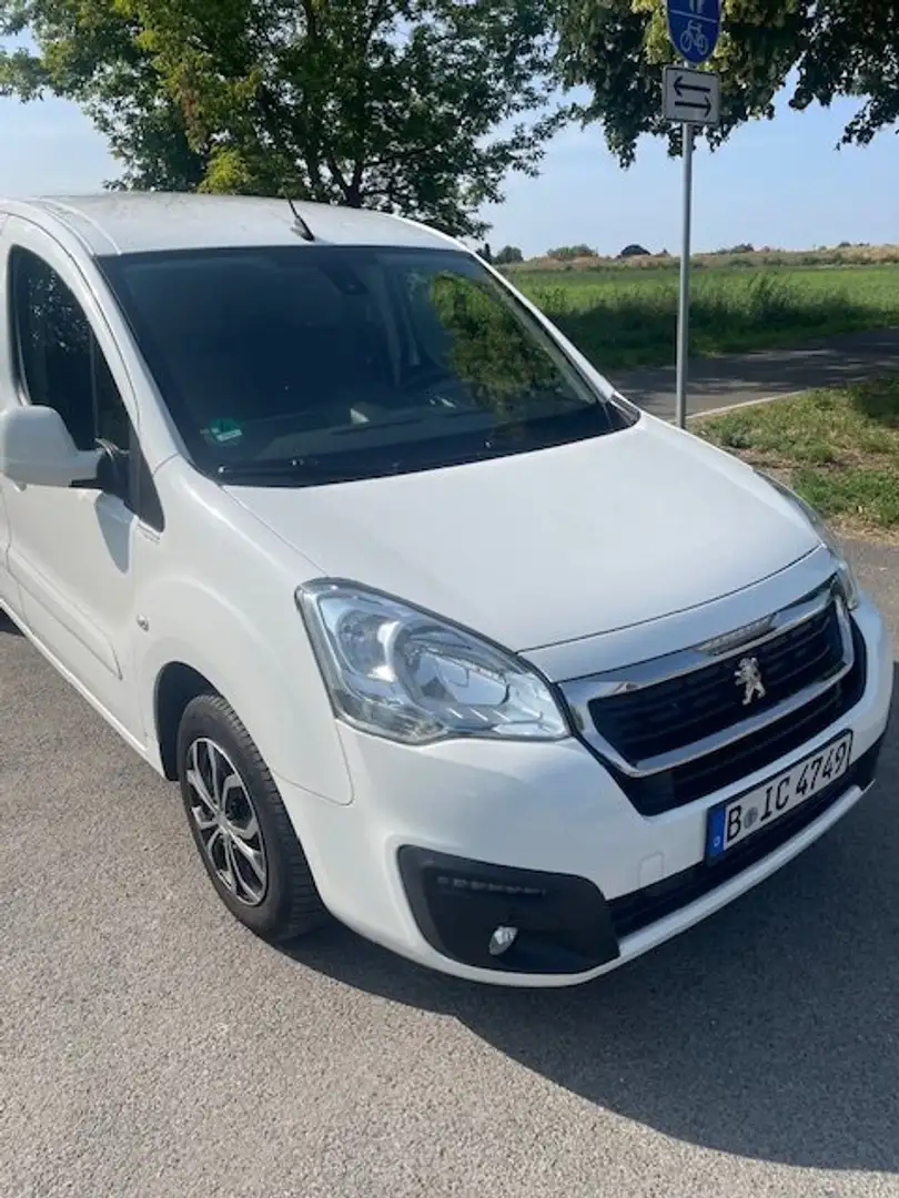 Peugeot Partner Peugeot PartnerL2Comf. Plus,Autom.,SHZ,Navi,3Sitz Weiß - 2
