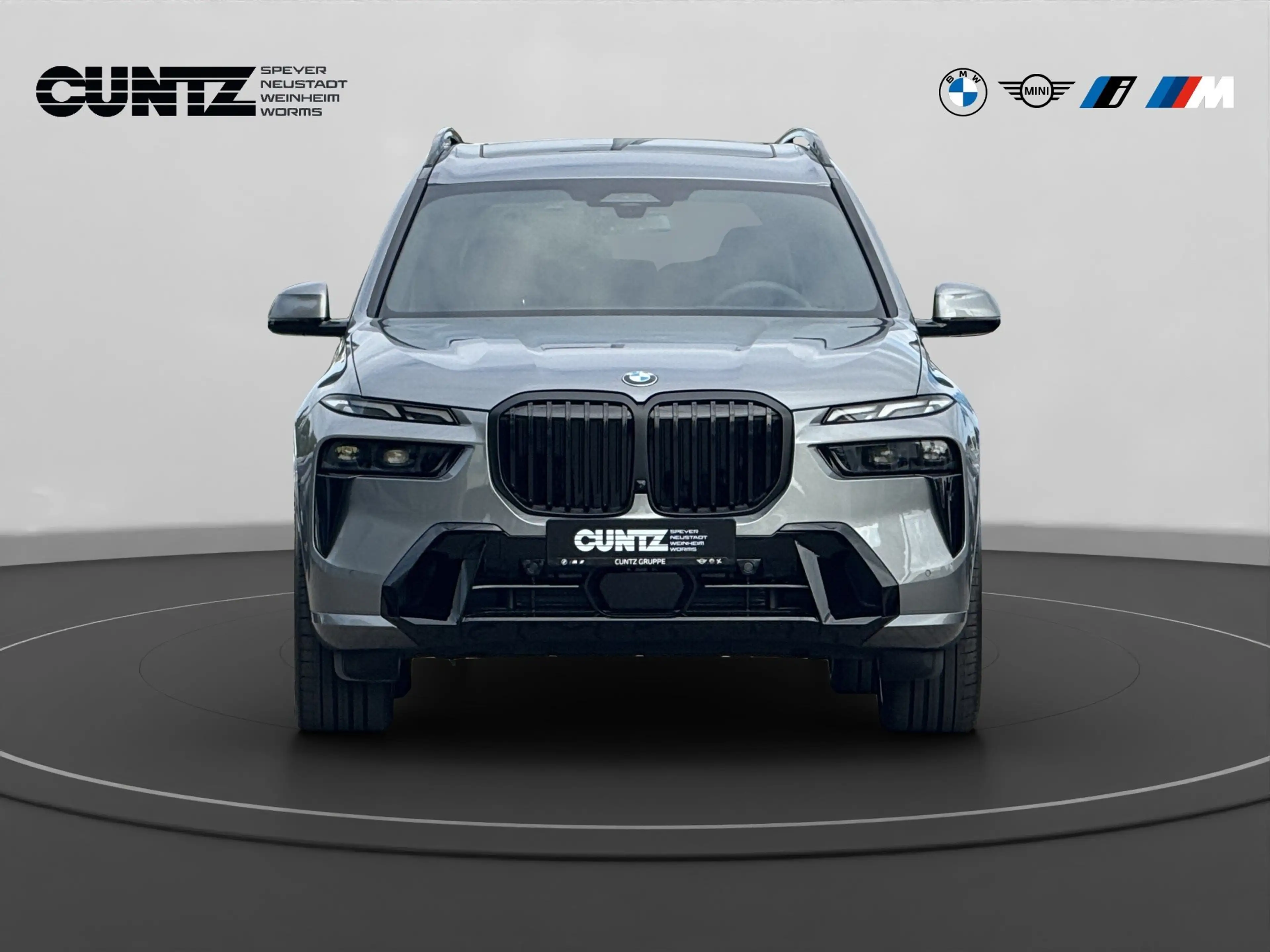BMW X7 xDrive40d — photo 2