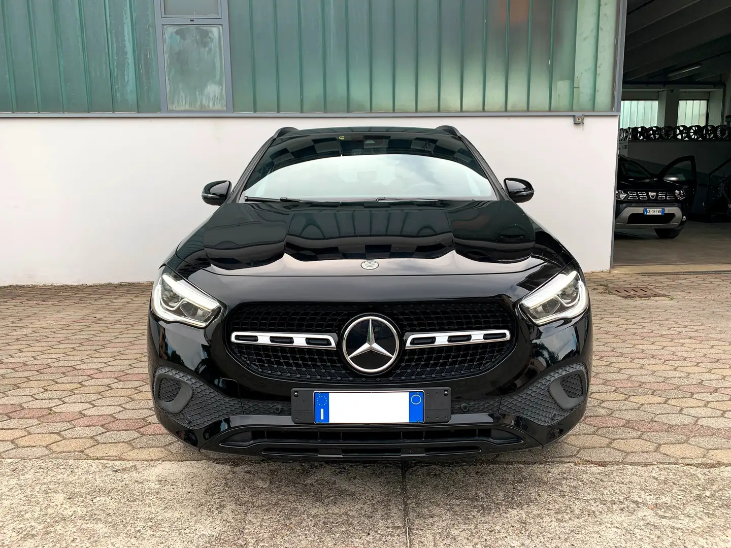 Mercedes-Benz GLA 200 D SPORT PLUS 4MATIC NAVI PELLE LED CRUISE TELEC Zwart - 2