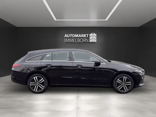 Mercedes-Benz 250 view 11