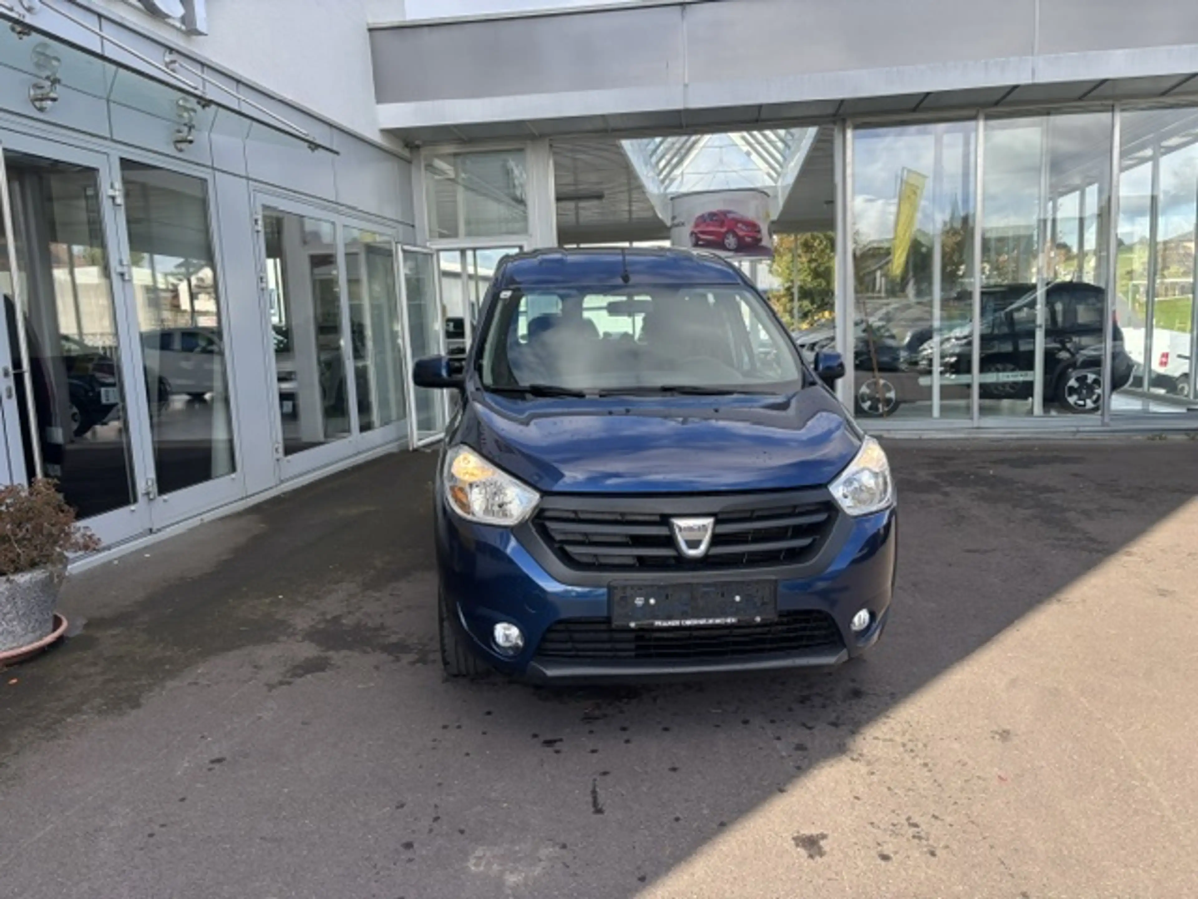 Dacia Dokker Supreme **Anhängekupplung, NAVI, 2 Schiebetüren** — photo 4
