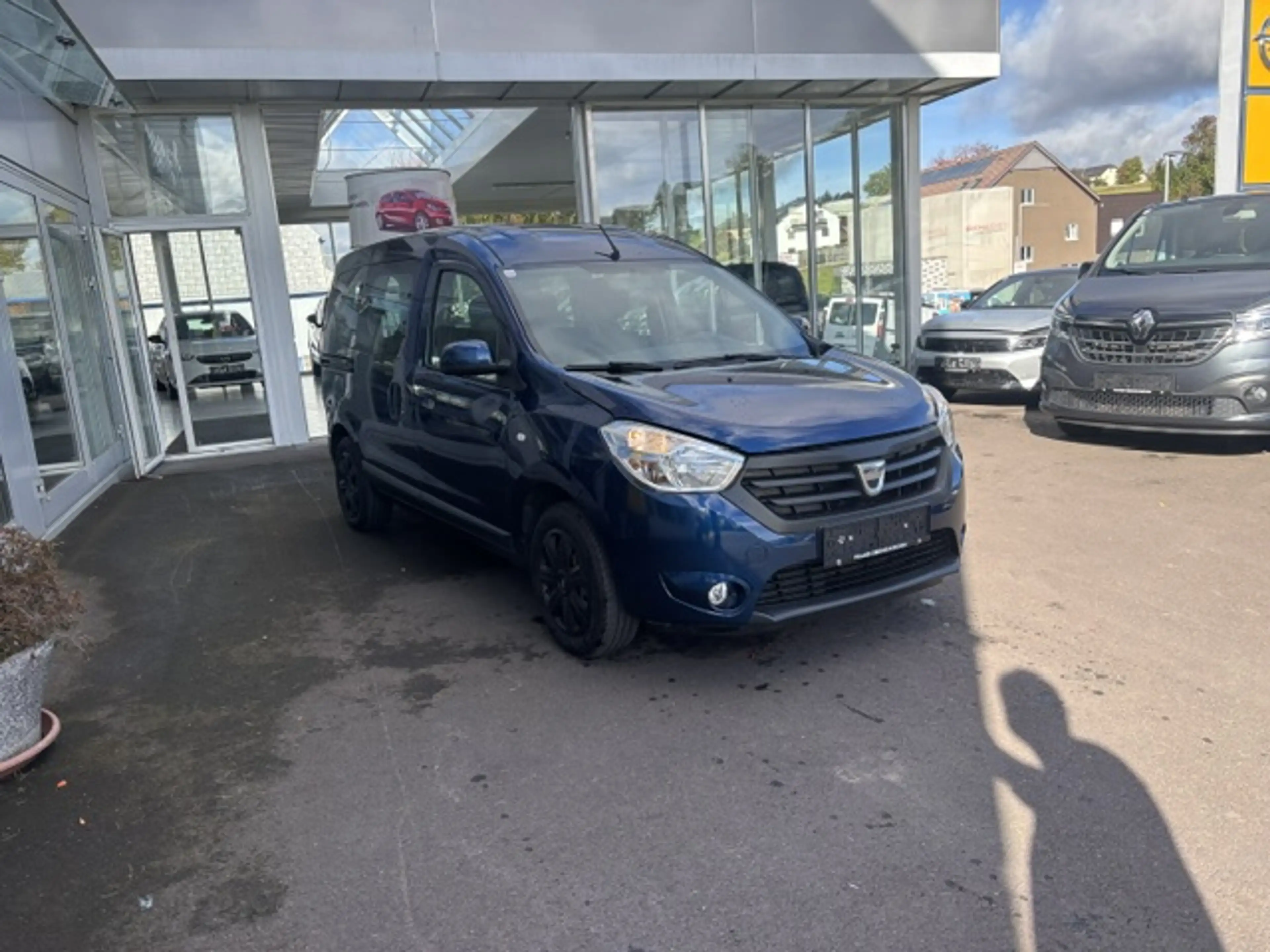 Dacia Dokker Supreme **Anhängekupplung, NAVI, 2 Schiebetüren** — photo 5