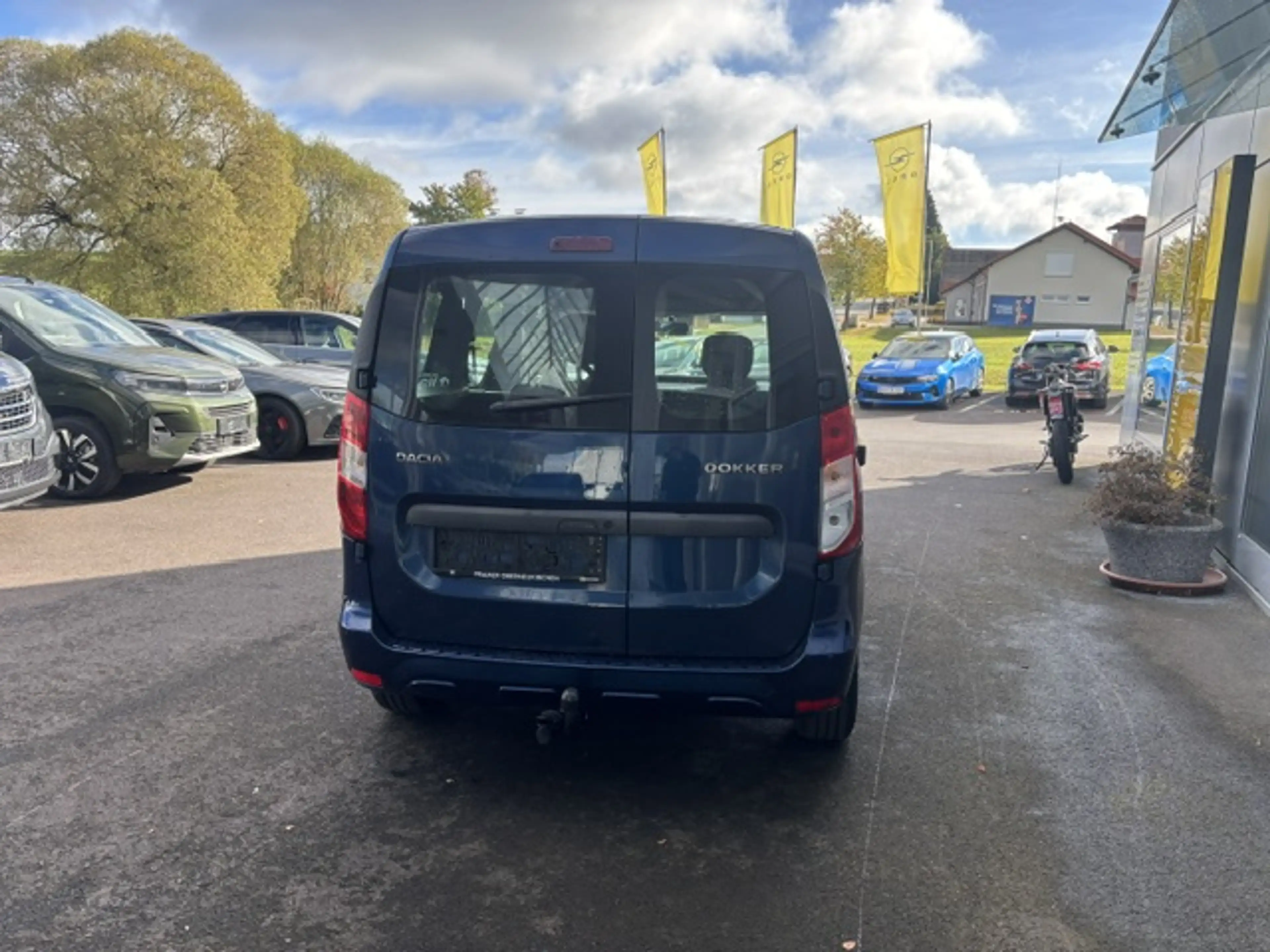 Dacia Dokker Supreme **Anhängekupplung, NAVI, 2 Schiebetüren** — photo 9