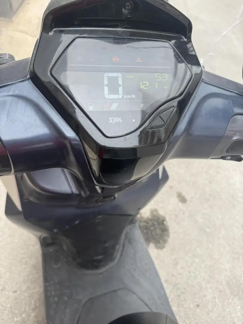 SYM Symphony 125 fornito di baule e di portacasco 2 posti . - 1