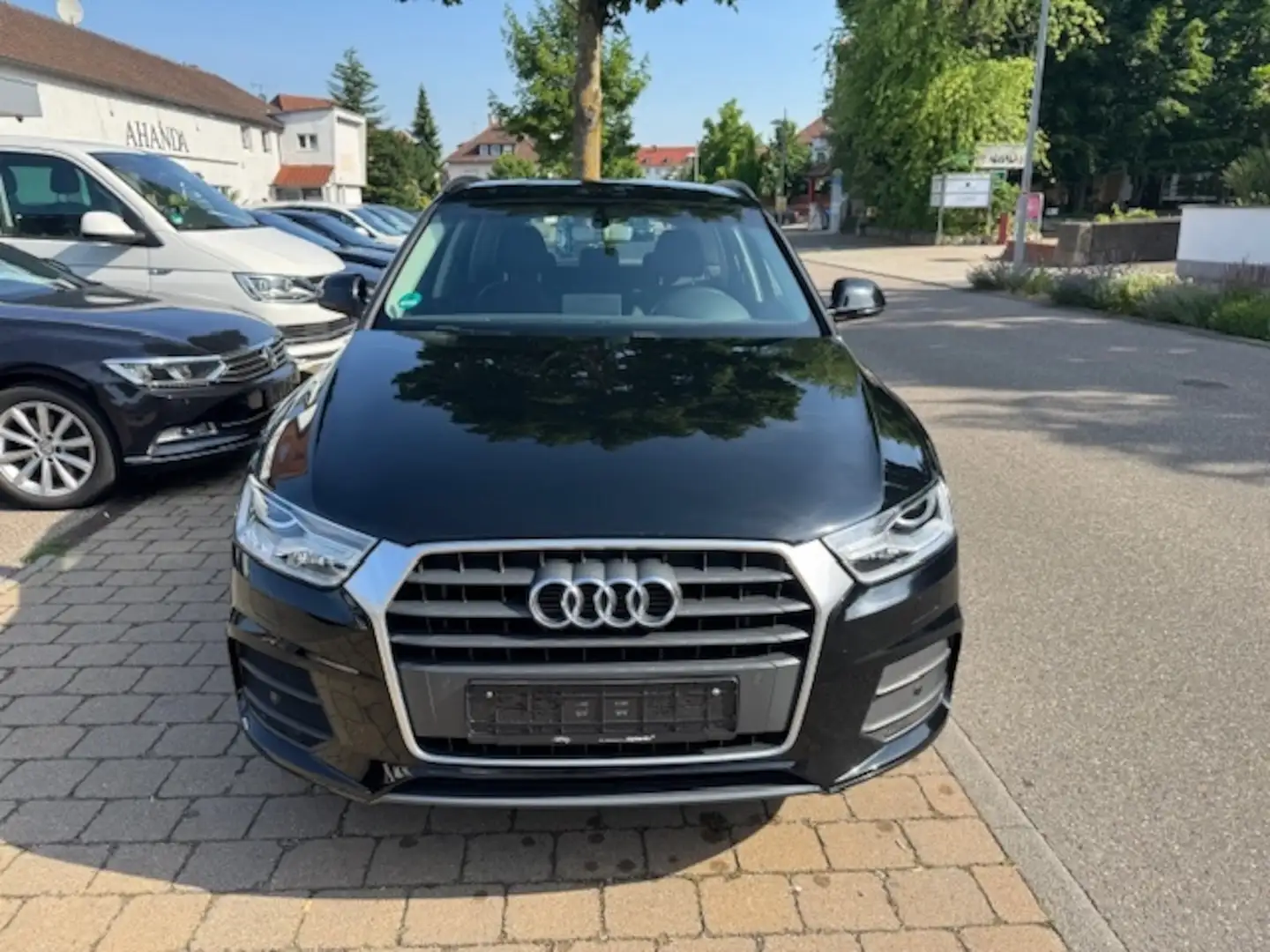 Audi Q3 1.4 TFSI S-tronic Schwarz - 2