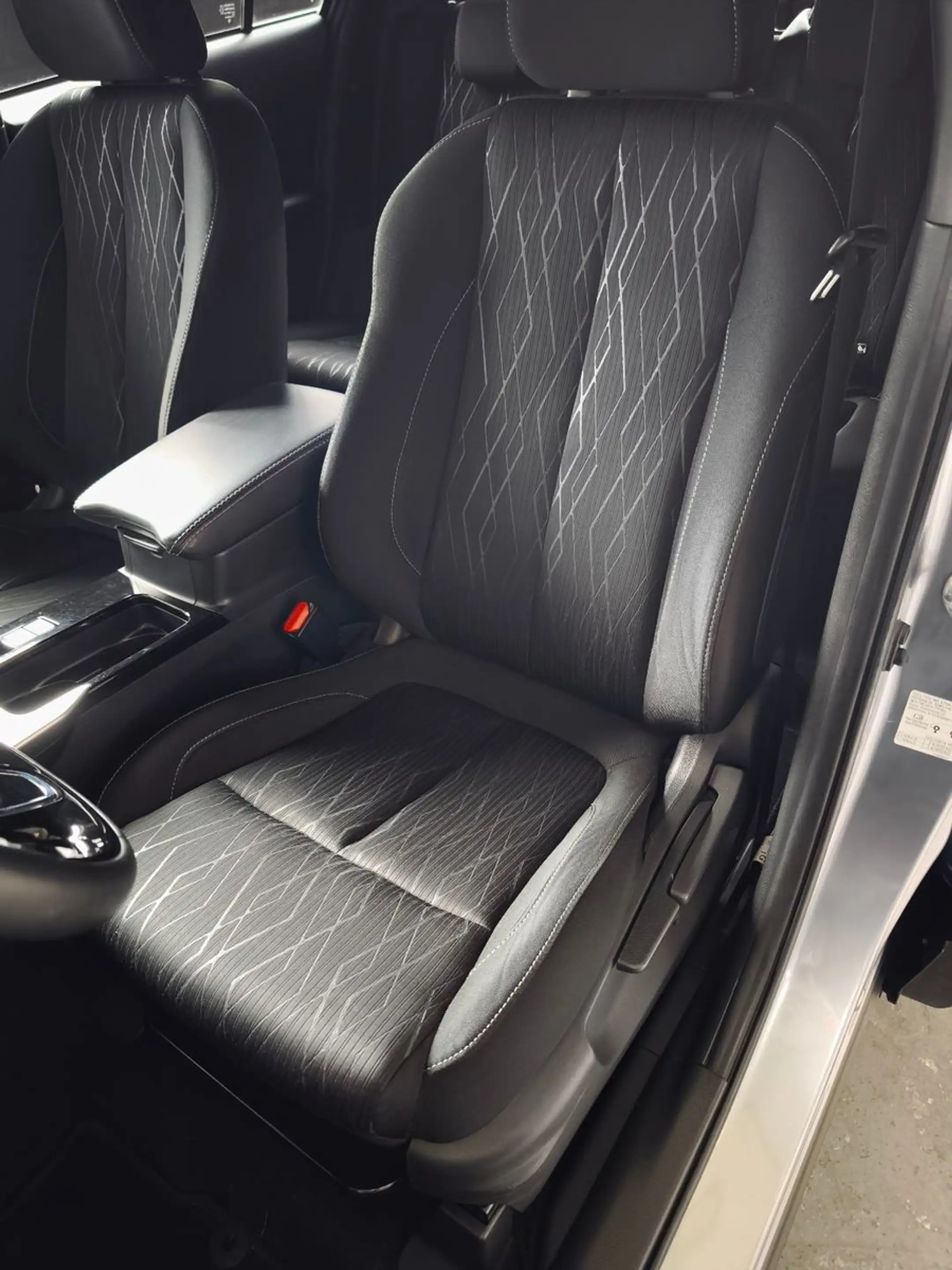 Mitsubishi Eclipse Cross 1,5 T-MIVEC — photo 9