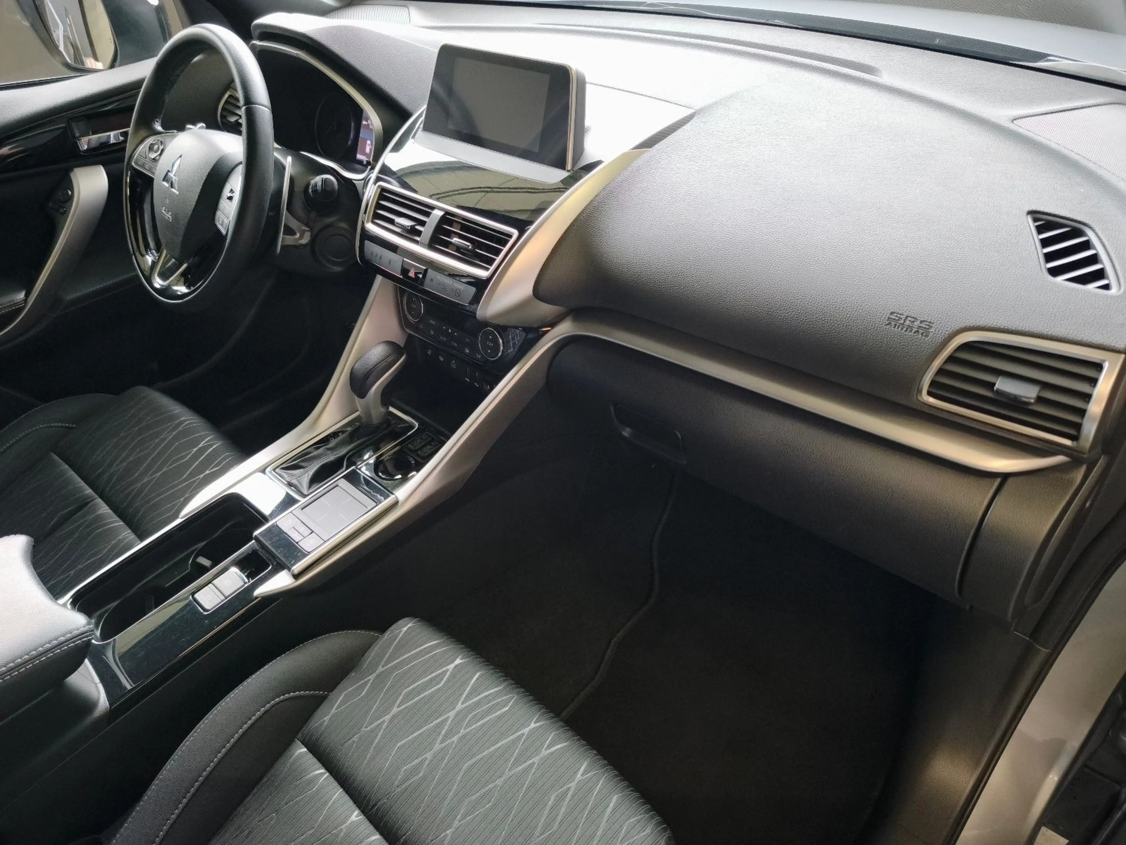 Mitsubishi Eclipse Cross 1,5 T-MIVEC — photo 13