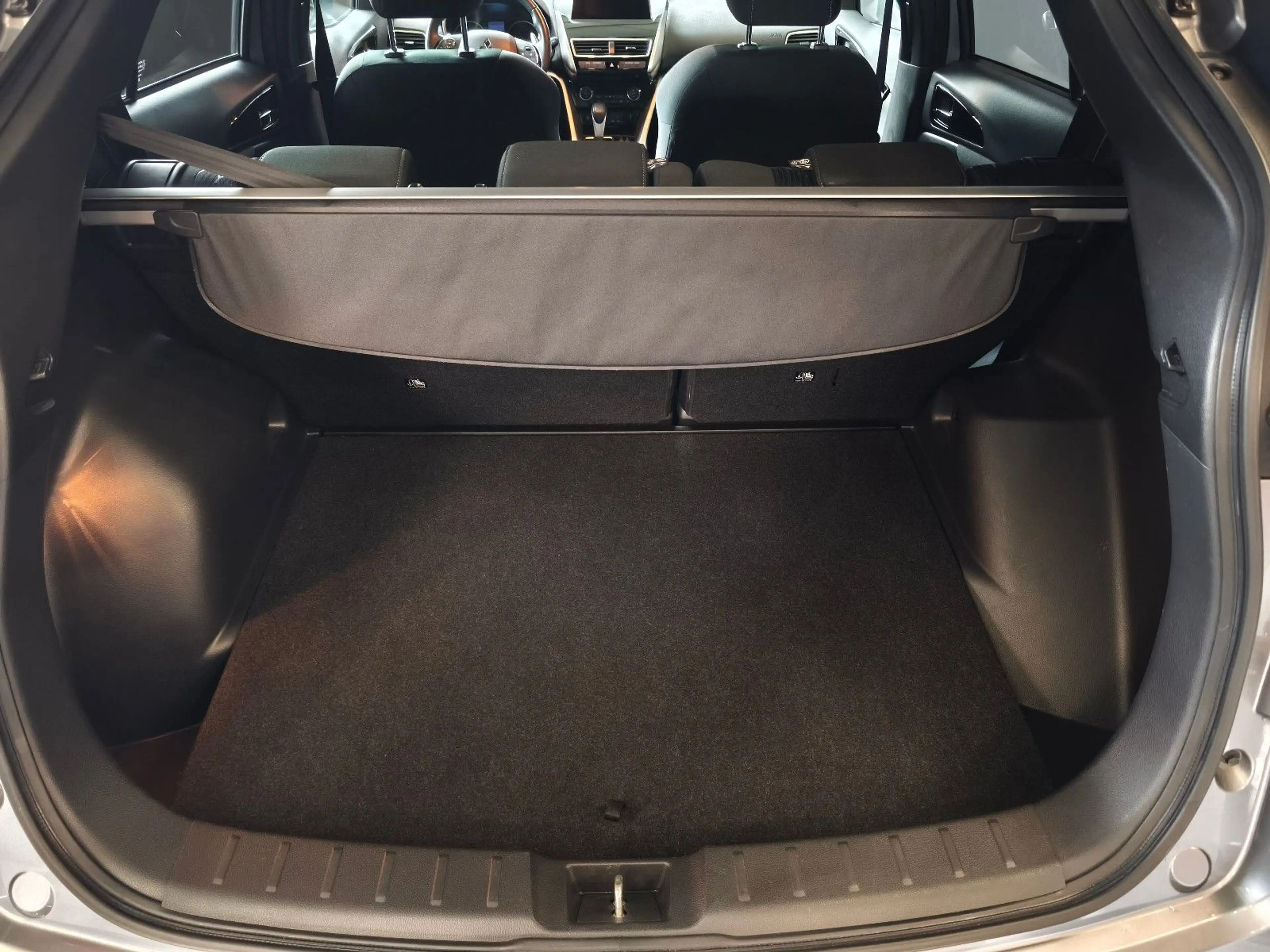 Mitsubishi Eclipse Cross 1,5 T-MIVEC — photo 19