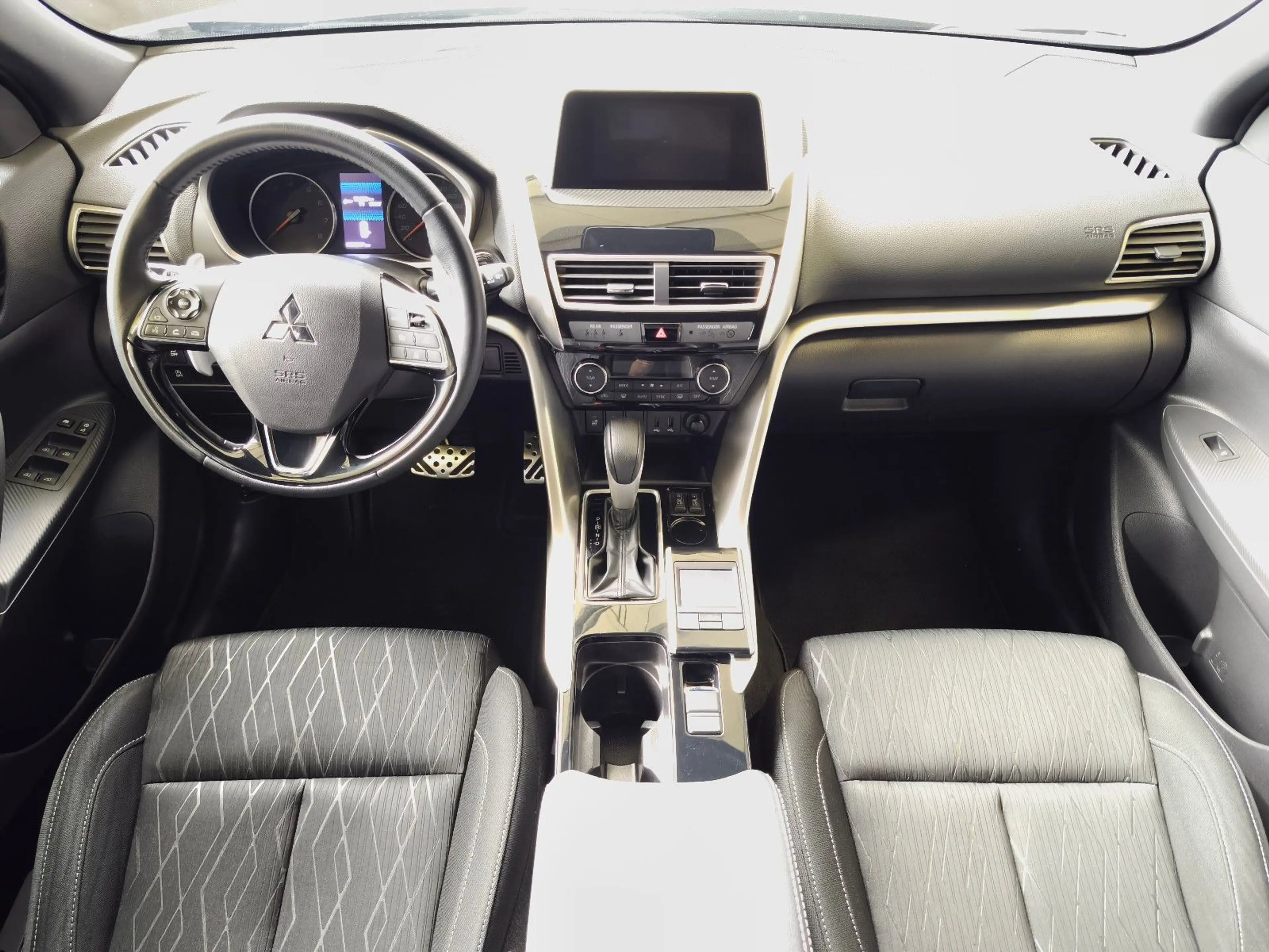 Mitsubishi Eclipse Cross 1,5 T-MIVEC — photo 11
