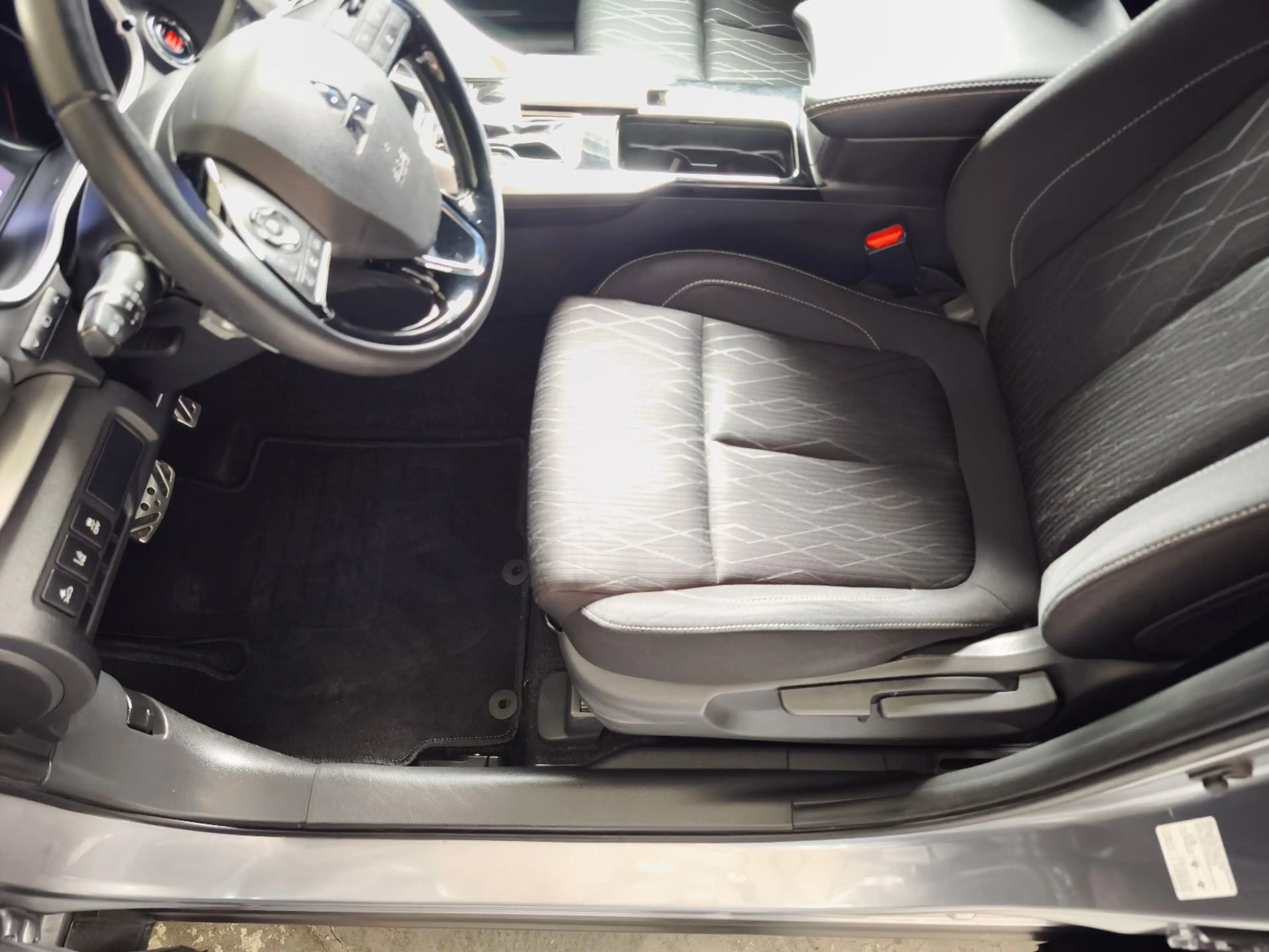 Mitsubishi Eclipse Cross 1,5 T-MIVEC — photo 8