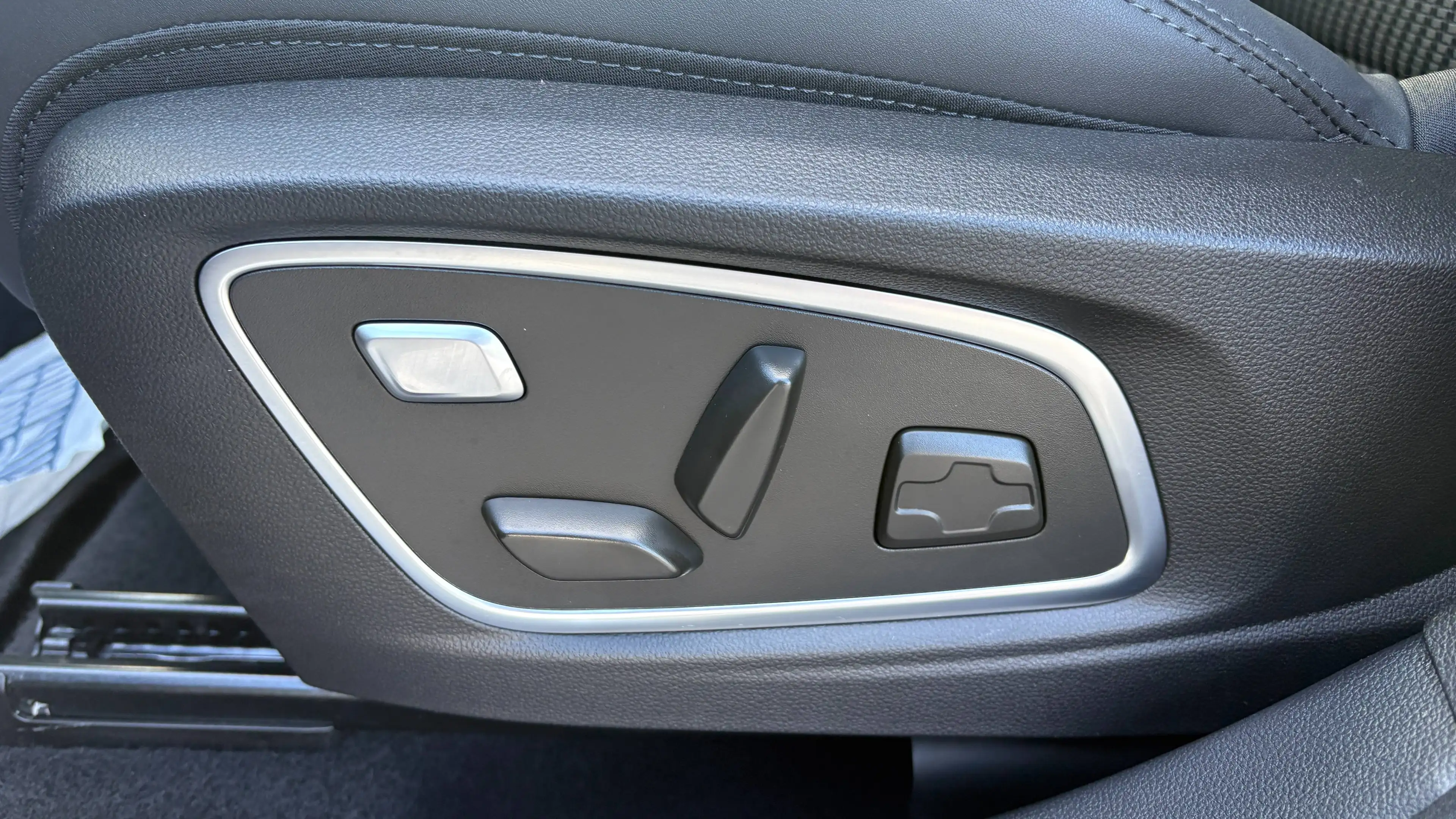 Renault Austral 1.2 E-TECH Esprit Alpine Esprit Alpine — photo 10
