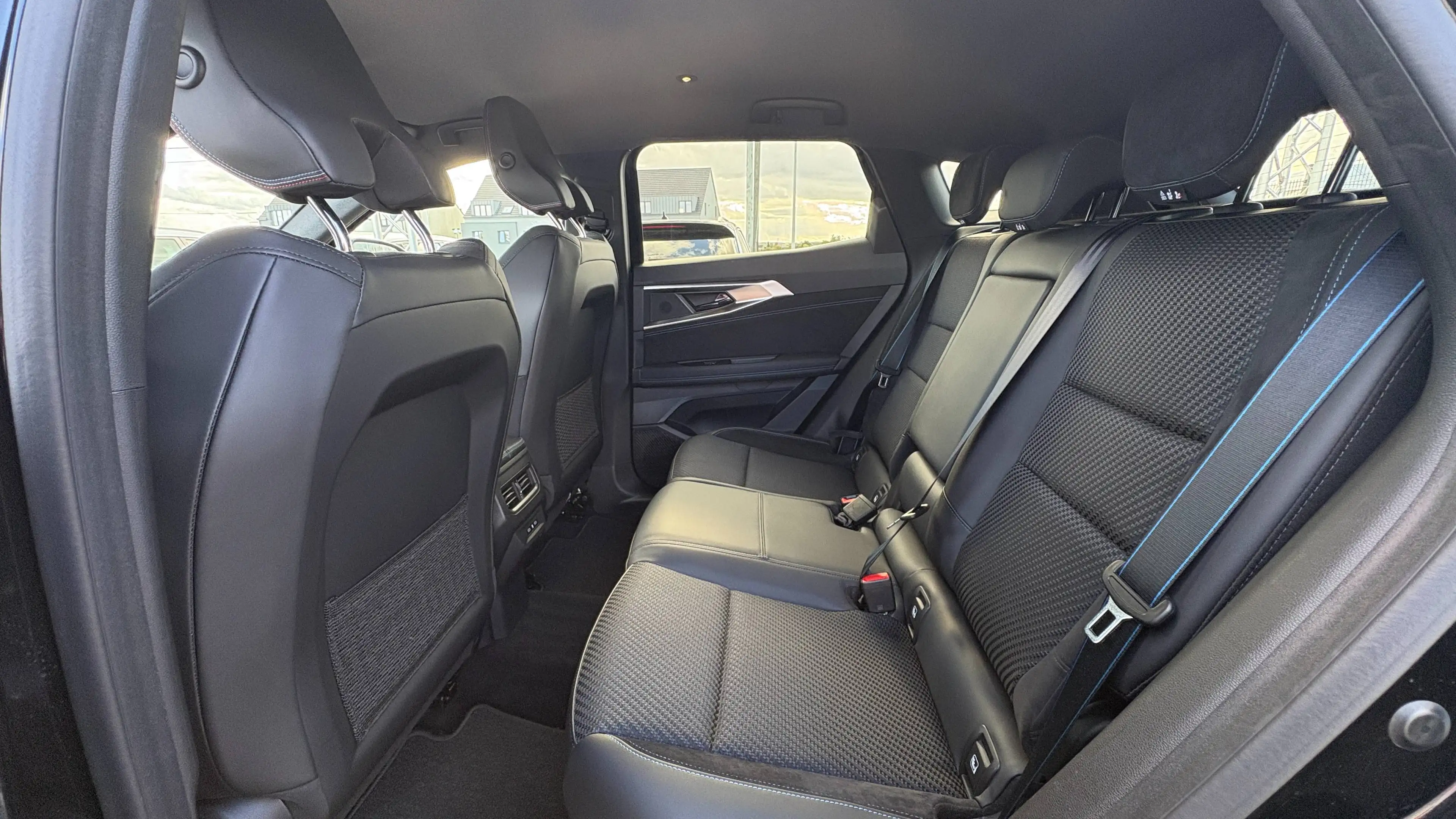 Renault Austral 1.2 E-TECH Esprit Alpine Esprit Alpine — photo 9