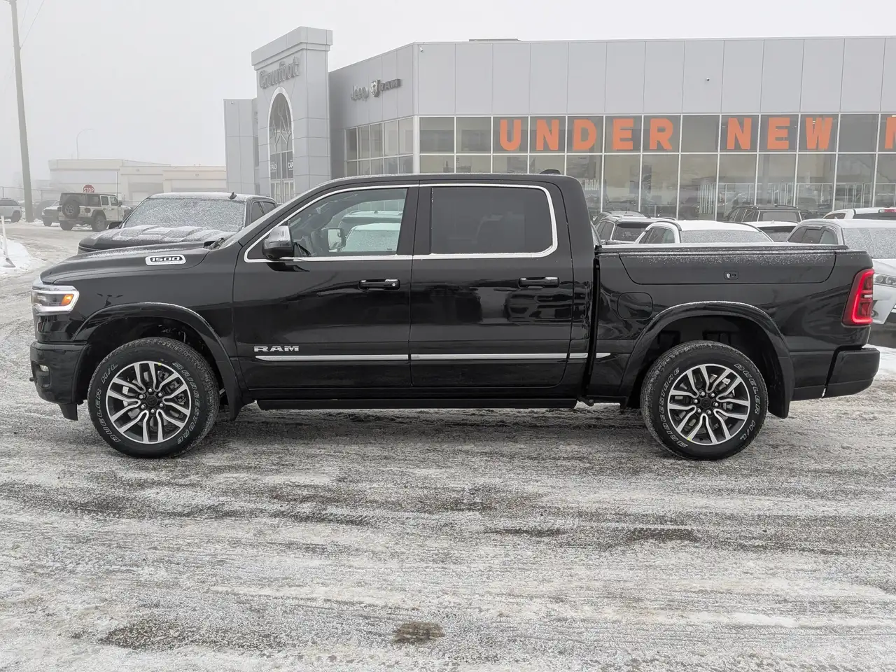 RAM 1500 снимка RAM 1500