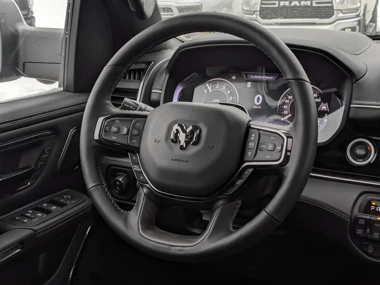 RAM 1500 снимка RAM 1500