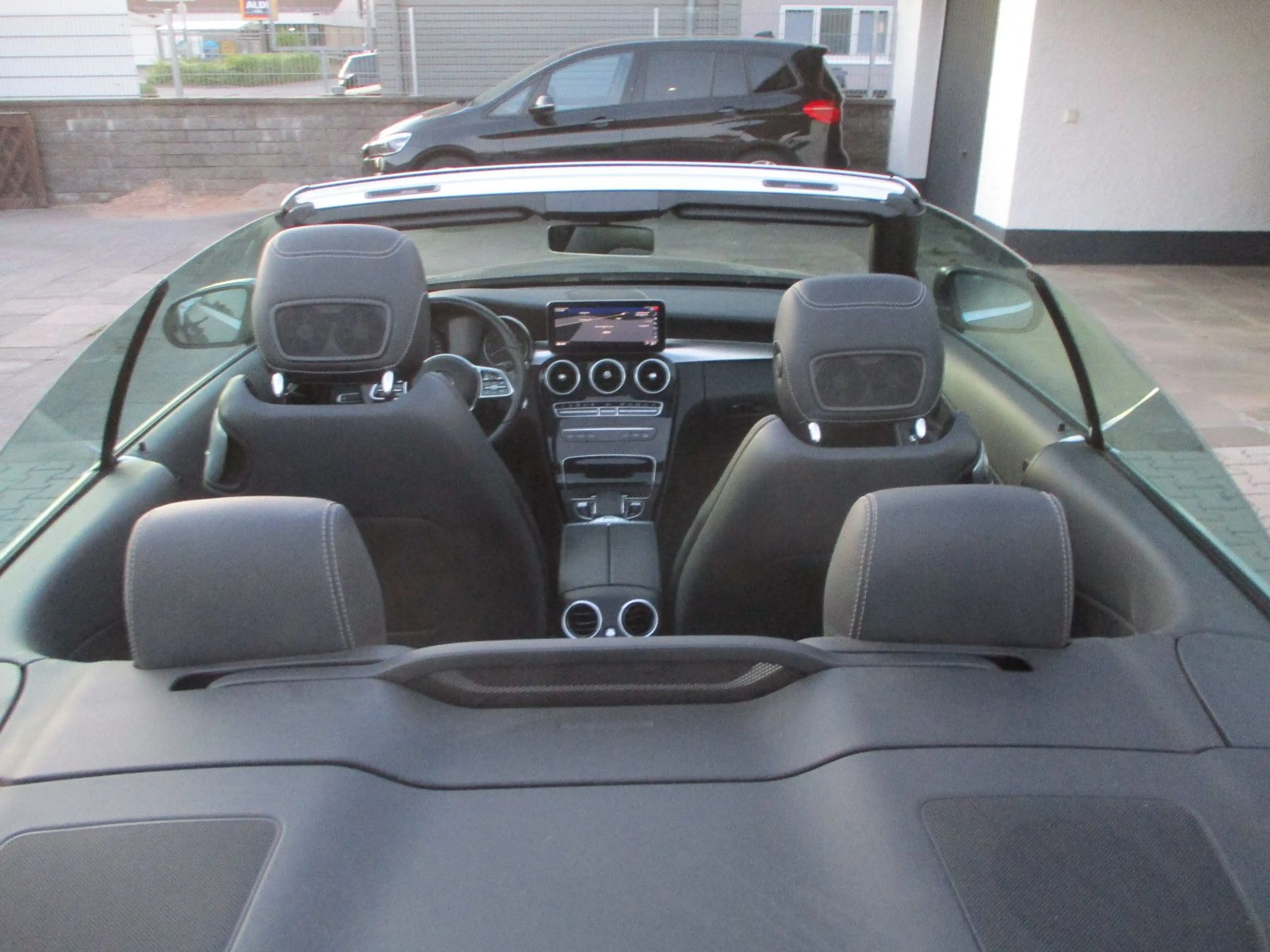 Mercedes-Benz C 220 d Cabrio NAVI LEDER KAMERA DISTRO TOTW AHK — photo 6