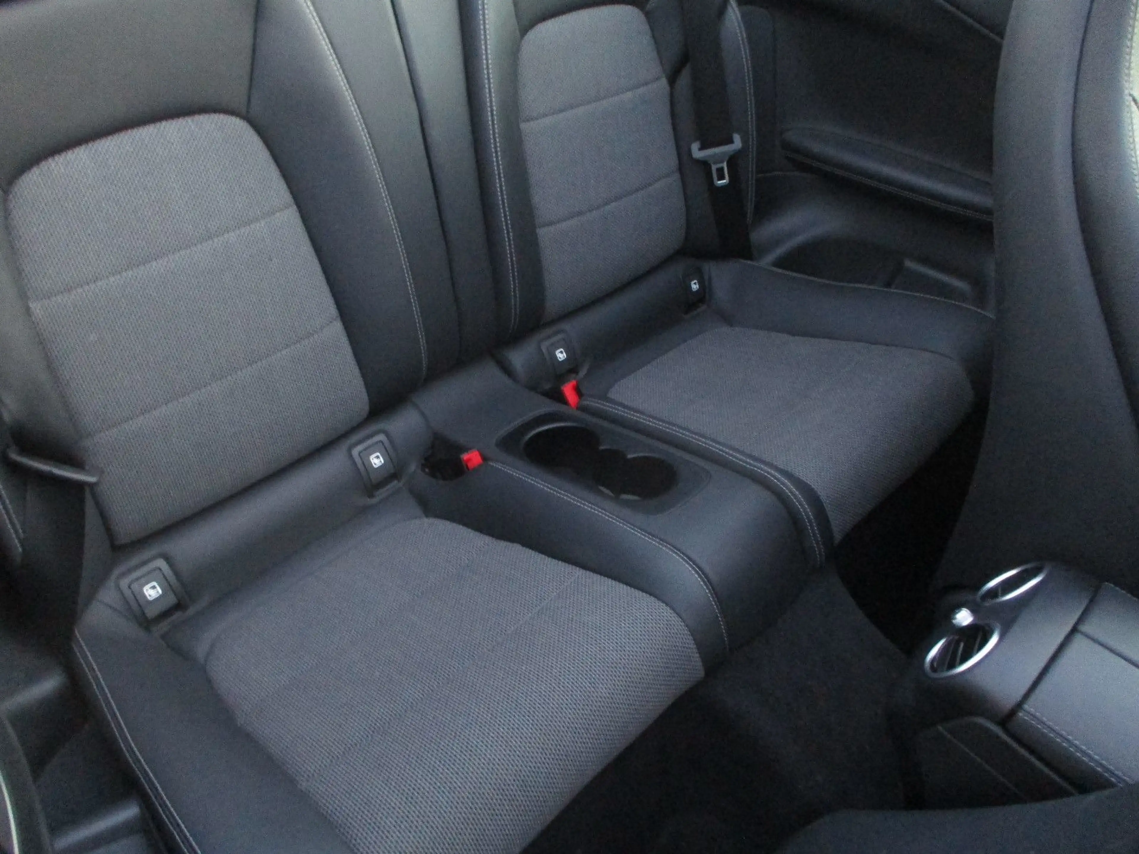 Mercedes-Benz C 220 d Cabrio NAVI LEDER KAMERA DISTRO TOTW AHK — photo 10