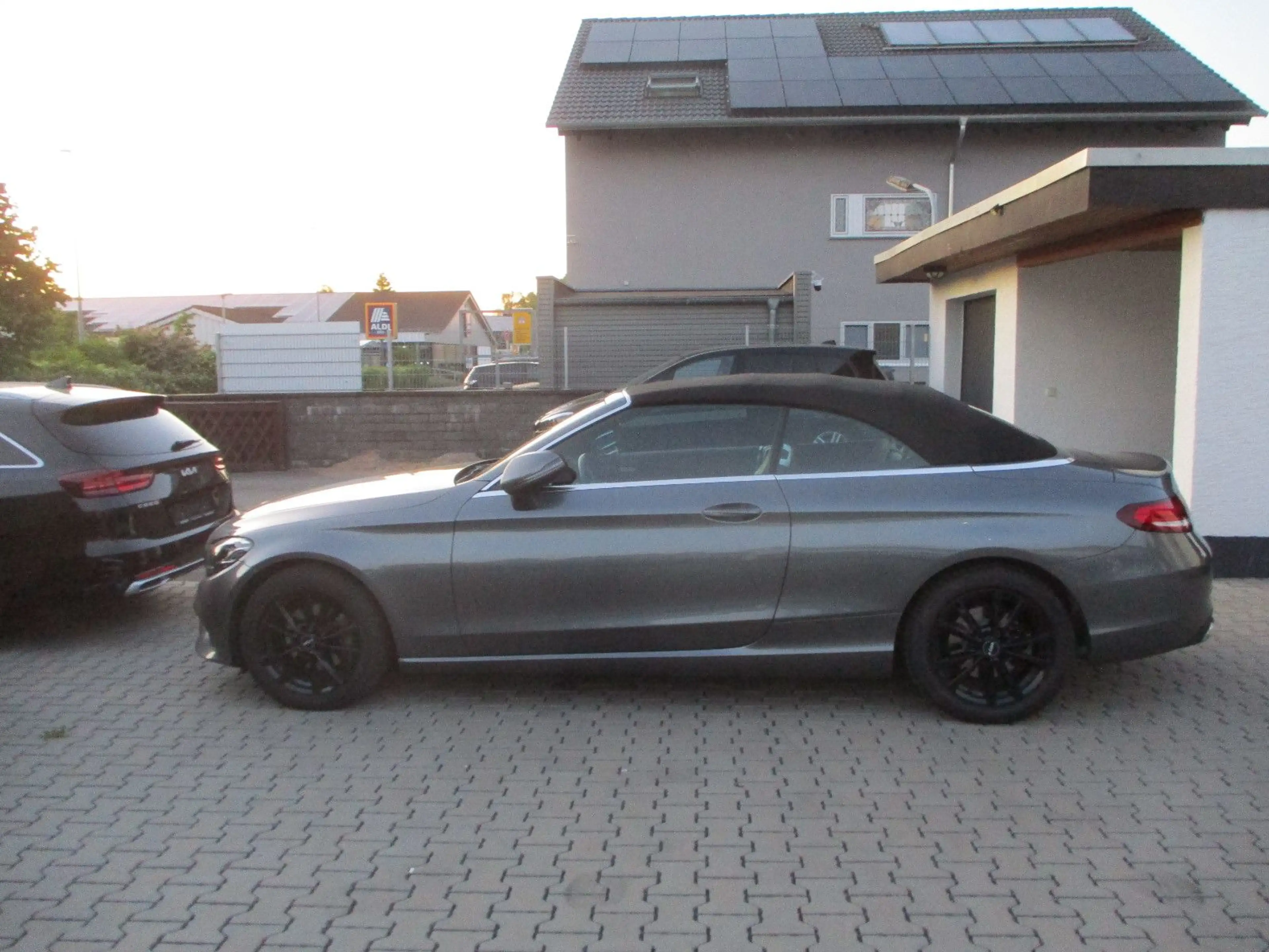 Mercedes-Benz C 220 d Cabrio NAVI LEDER KAMERA DISTRO TOTW AHK — photo 14