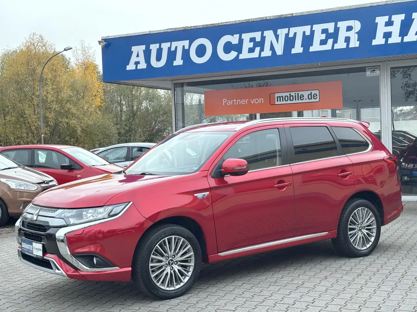Mitsubishi Outlander PHEV 4WD Rot - 1