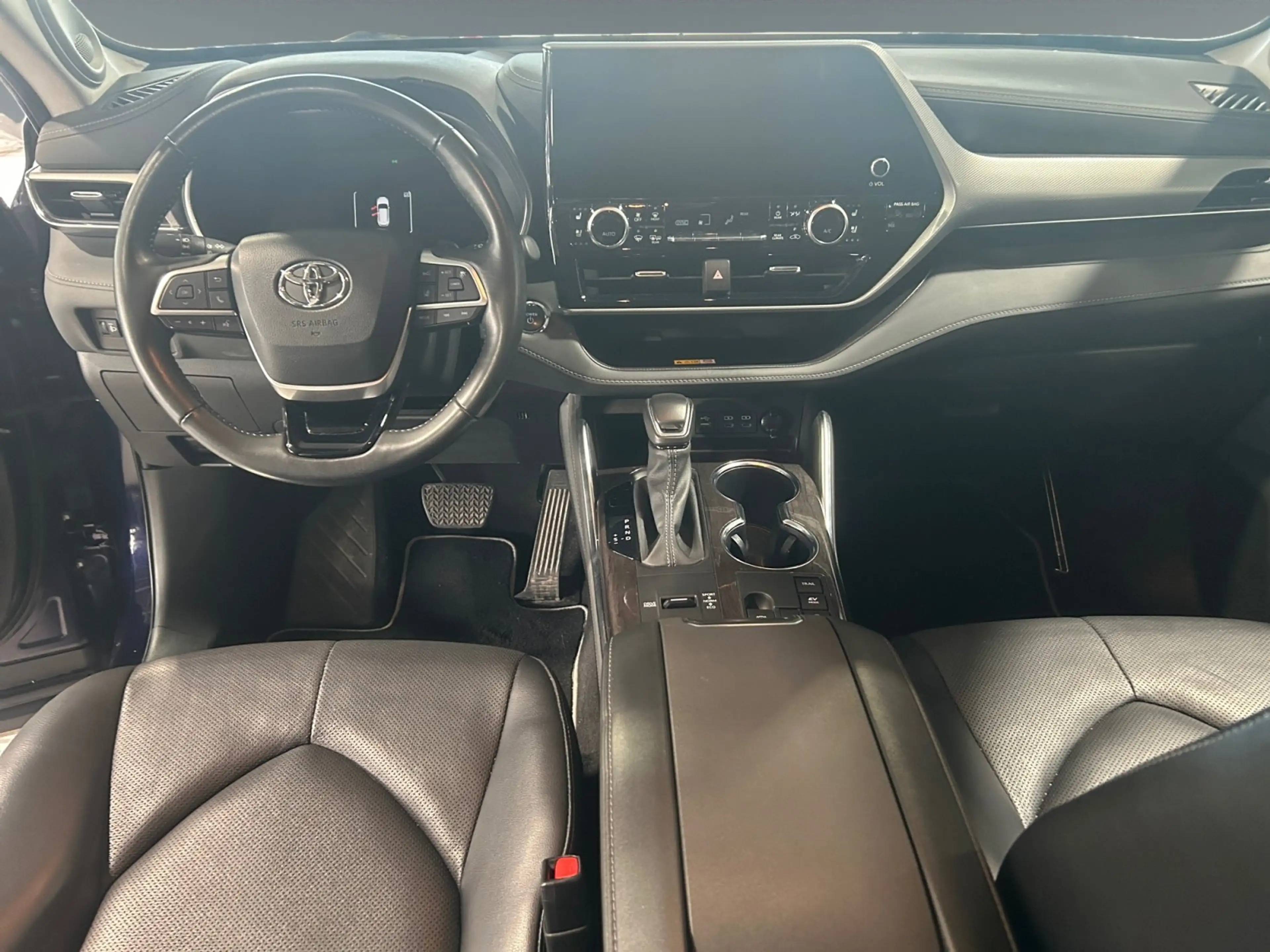 Toyota Highlander 2.5 Hybrid *HUD*NAVI*PANO*CARPLAY* — photo 11