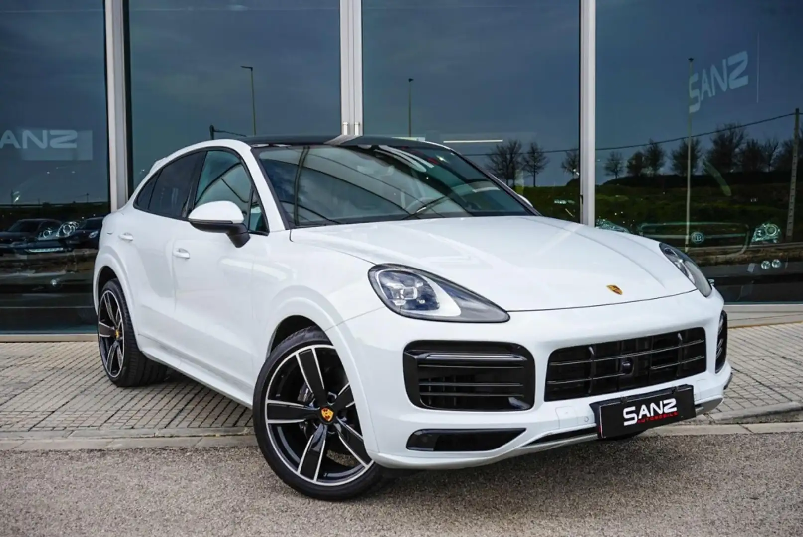 Porsche Cayenne E-Hybrid Coupé Aut. Blanc - 2