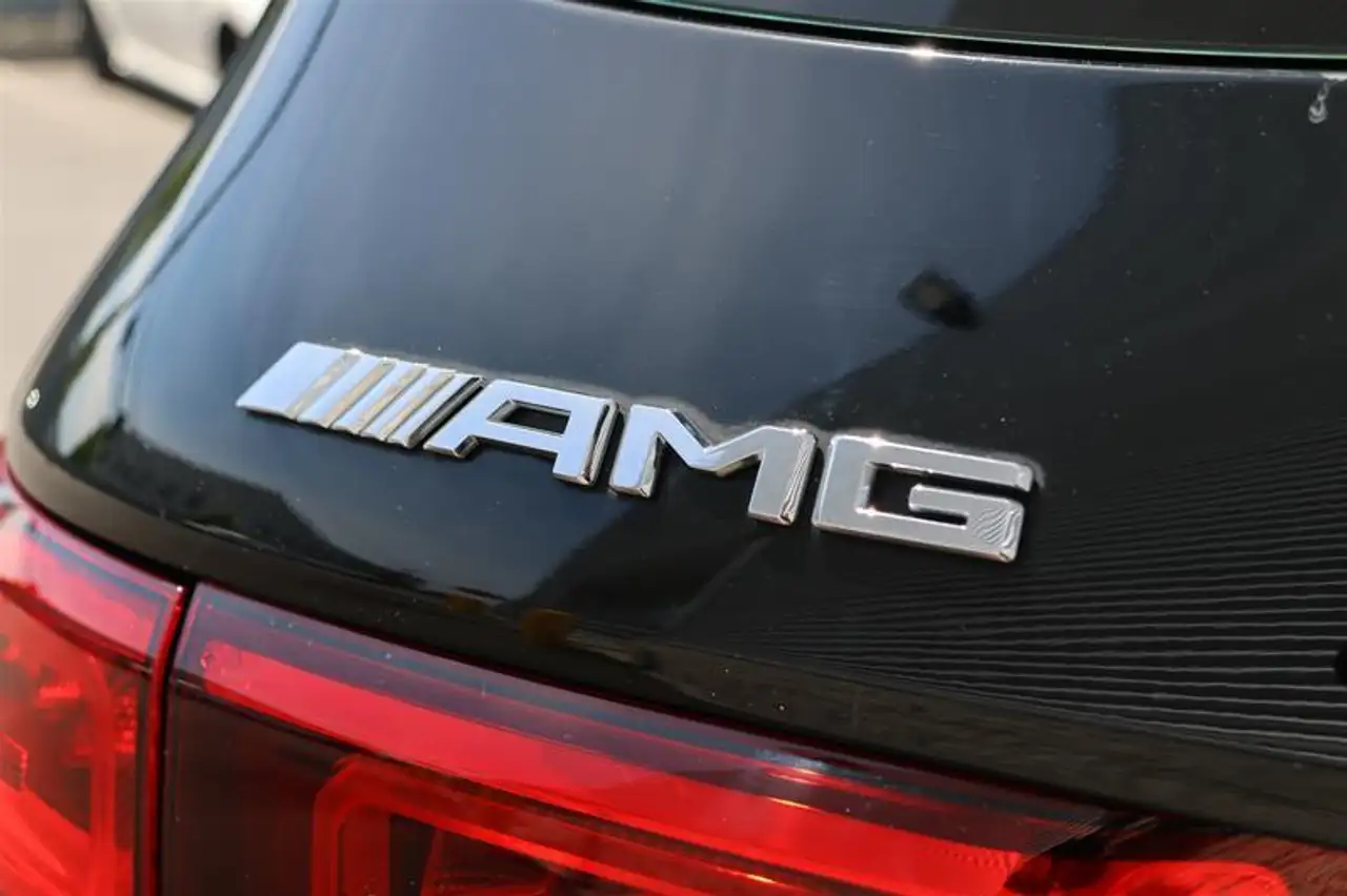 Mercedes-Benz GLB снимка Mercedes-Benz GLB